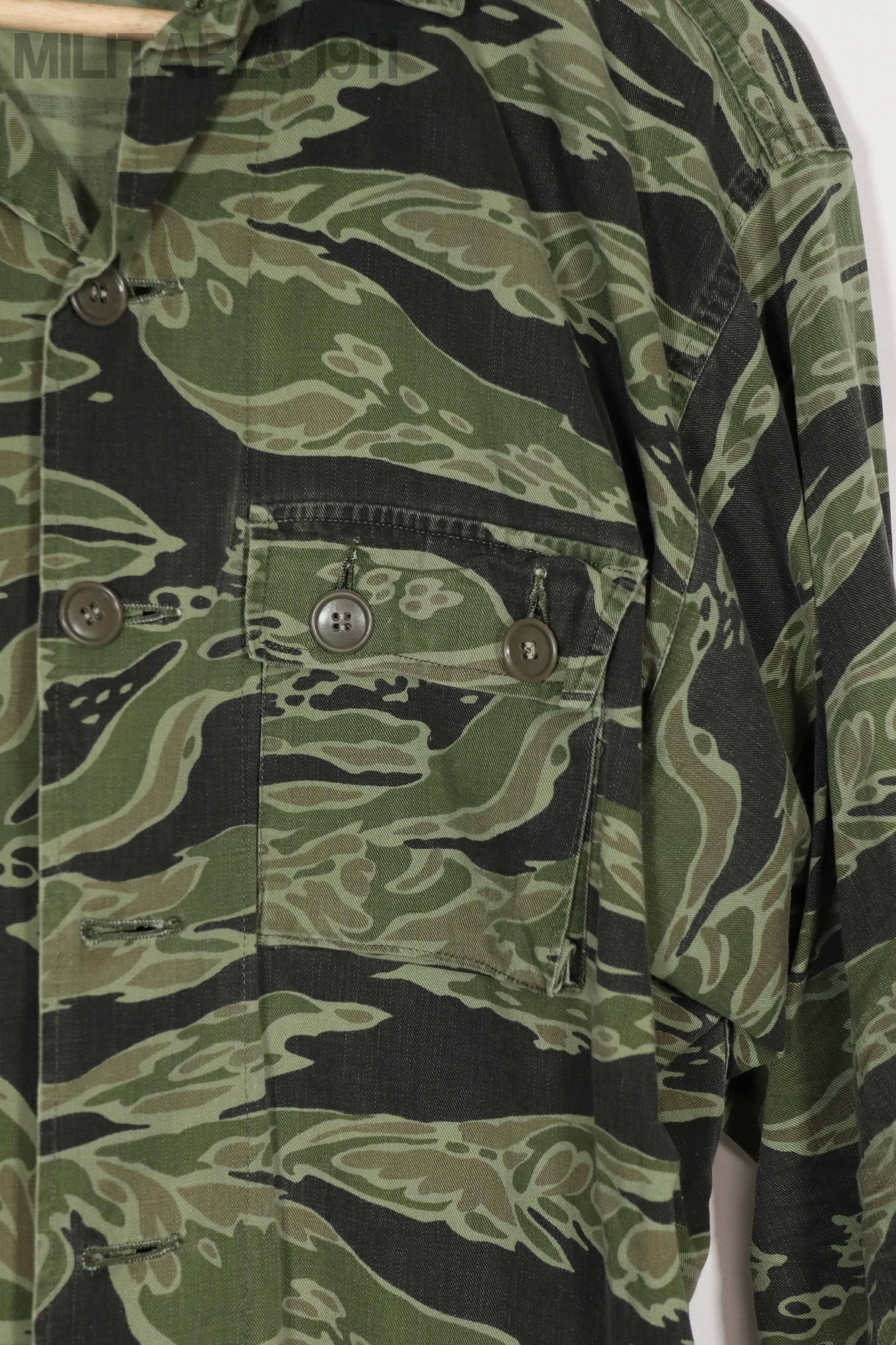 実物　レイトウォーパターン　タイガーストライプ シャツ　大きめサイズ　ボタン欠損あり