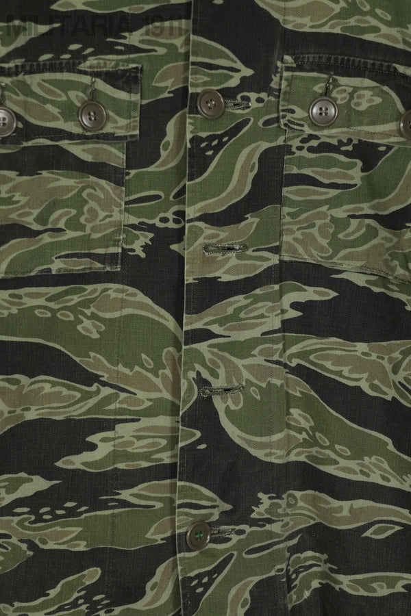 実物　レイトウォーパターン　タイガーストライプ シャツ　大きめサイズ　ボタン欠損あり