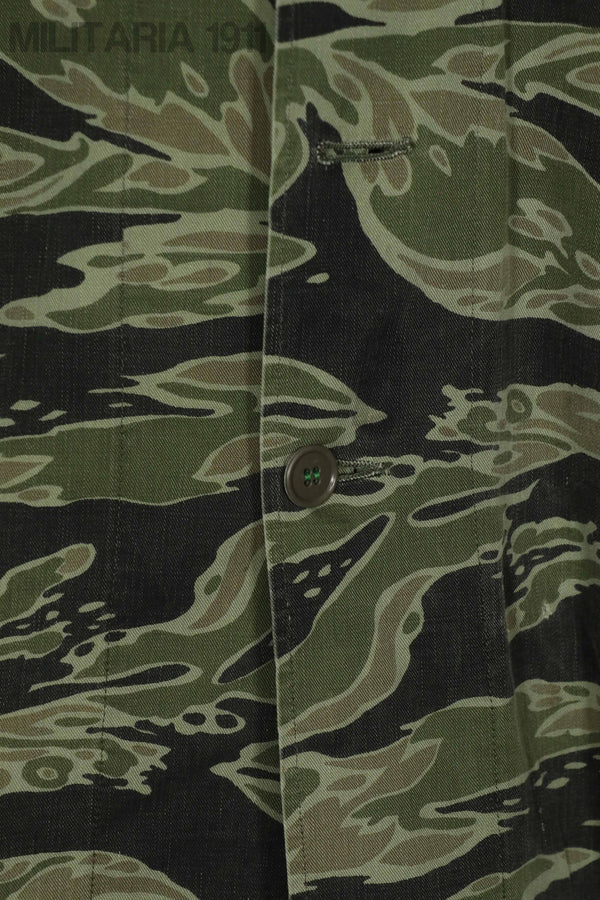 実物　レイトウォーパターン　タイガーストライプ シャツ　大きめサイズ　ボタン欠損あり