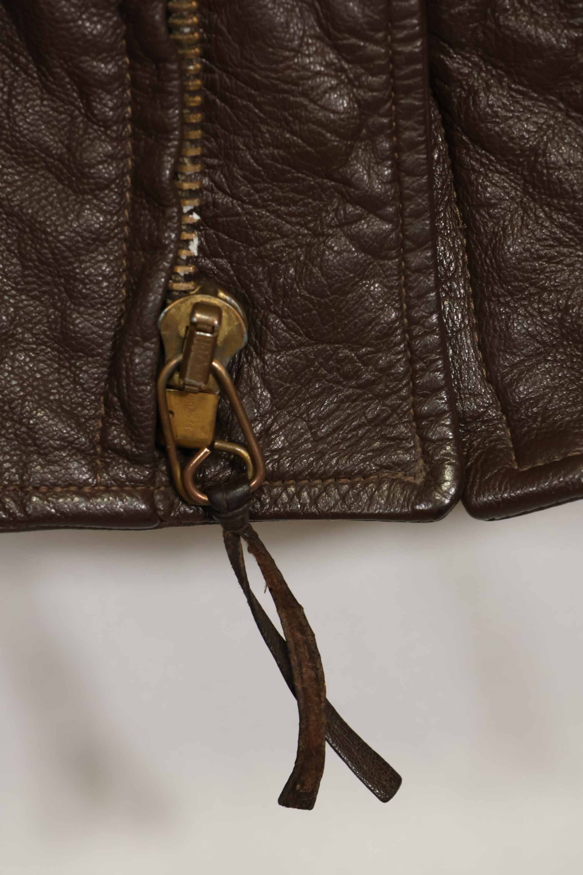 1960年代　アメリカ海軍　G-1　フライトジャケット　サイズ42　スヌーピーローカルペイント　中古品