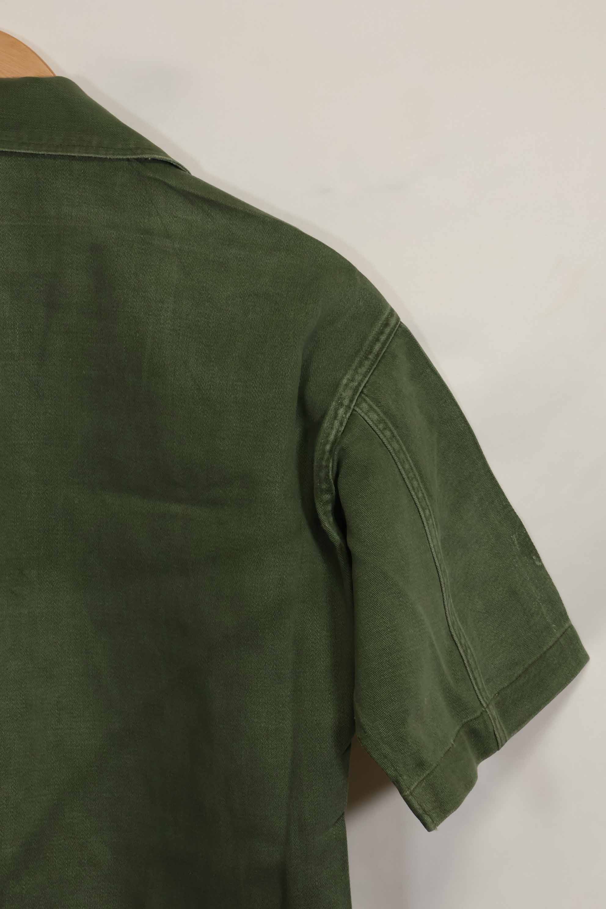 1960年代　元グリーンベレー兵士放出　OG-107　ユーティリティシャツ　初付け　パッチ付き　中古品　B