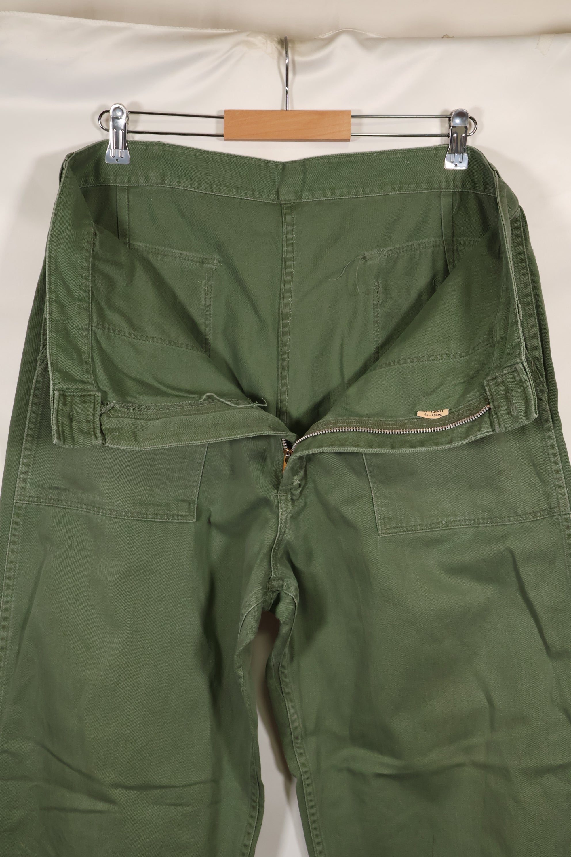 1960年 個人調達品 M〜L アメリカ軍　OG-107 ユーティリティパンツ　ベイカーパンツ　中古品