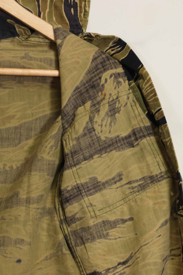 1960年代　ゴールドタイガー　タイガーストライプシャツ　Asianカット　スタンプなし　状態良い　中古品