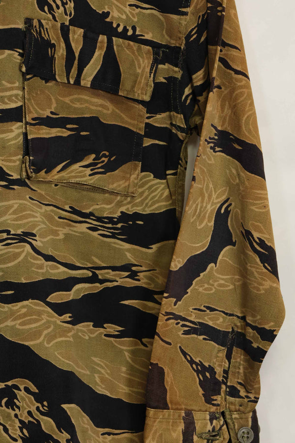 1960年代　ゴールドタイガー　タイガーストライプシャツ　Asianカット　A-M　状態良い　中古品