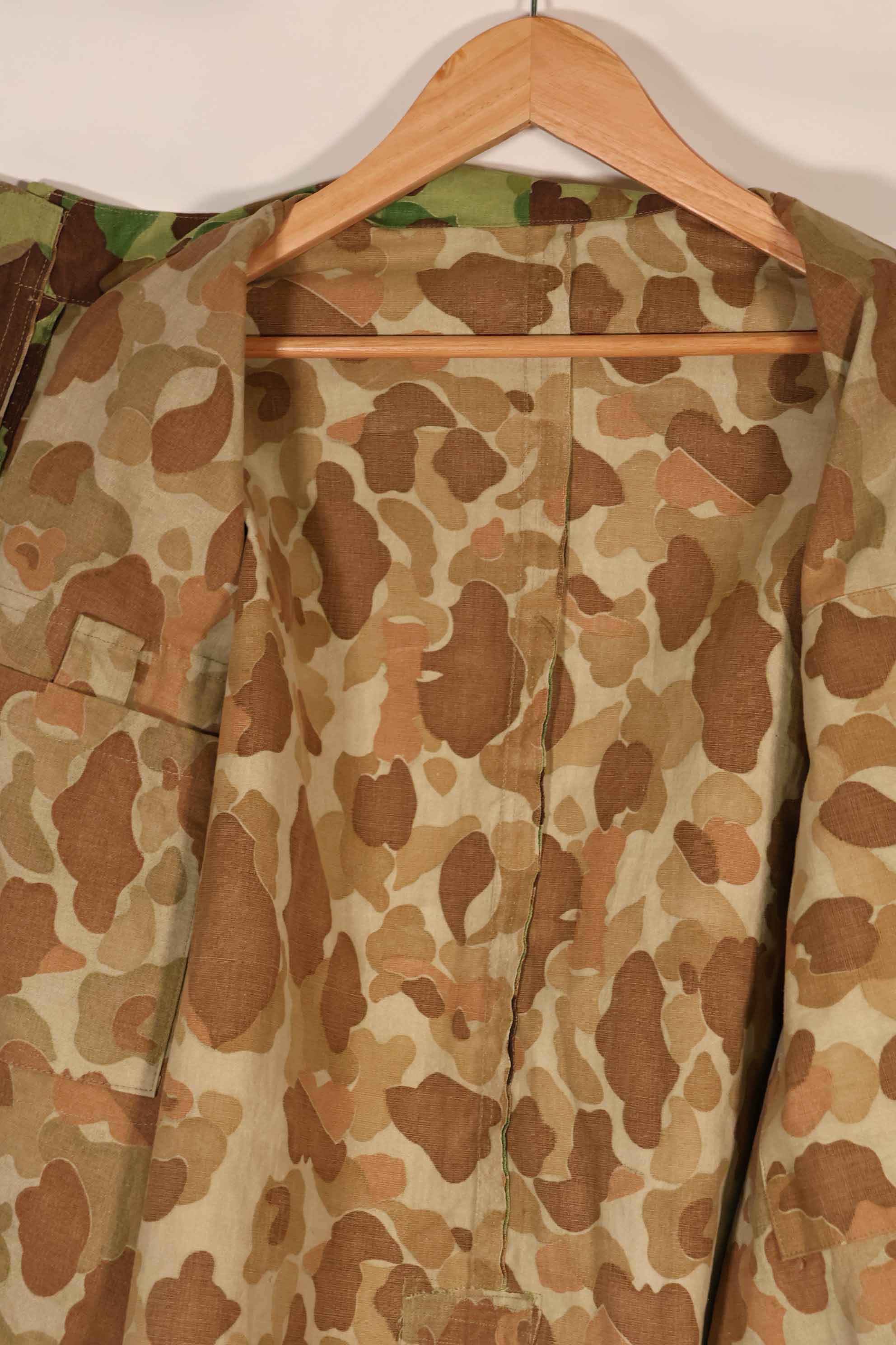 実物生地レプリカ　フロッグスキン迷彩　フランス軍空挺ジャケットカット　中古品