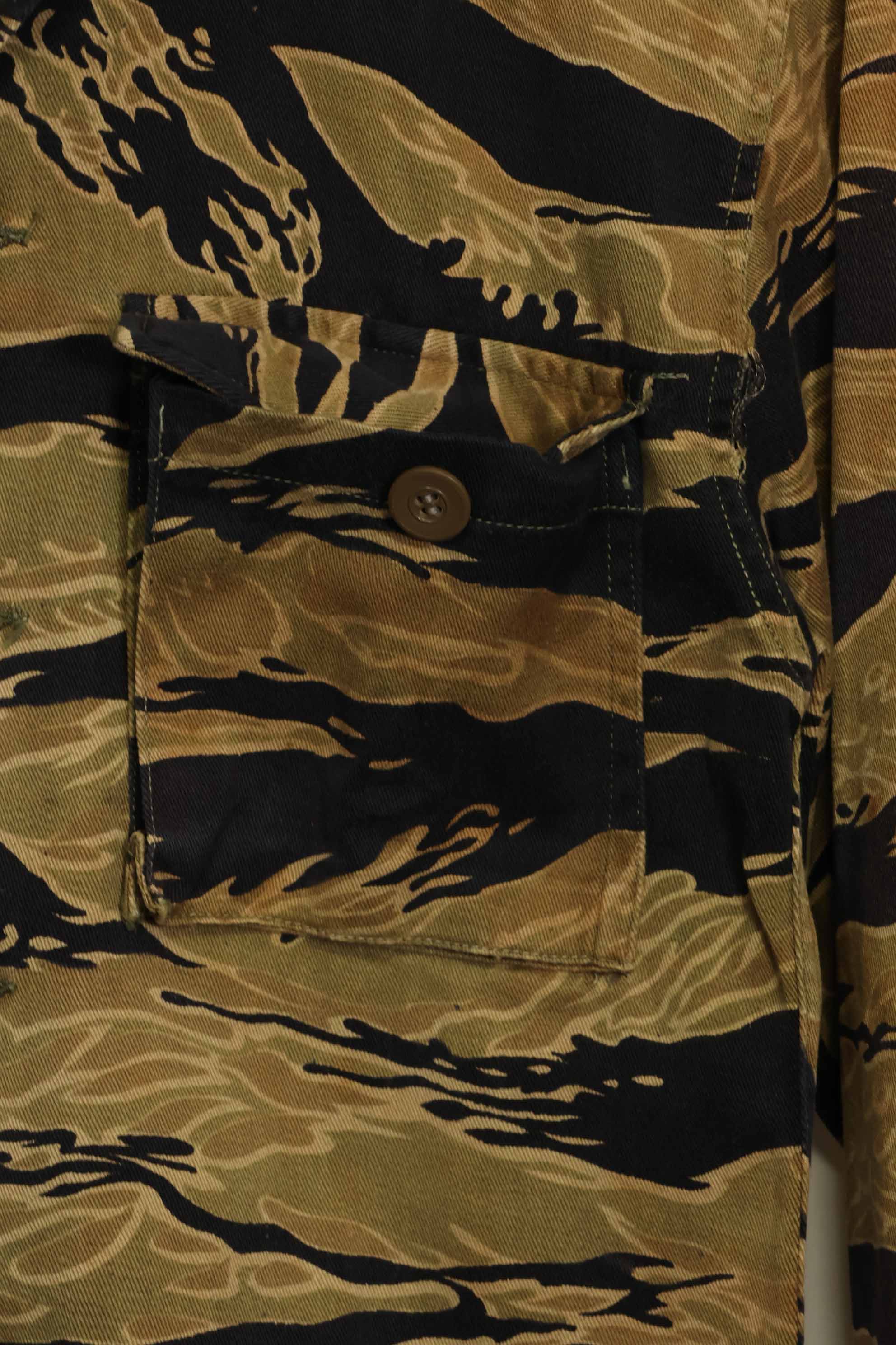 1960年代　ゴールドタイガー　タイガーストライプシャツ　Asianカット　A-M　状態良い　中古品