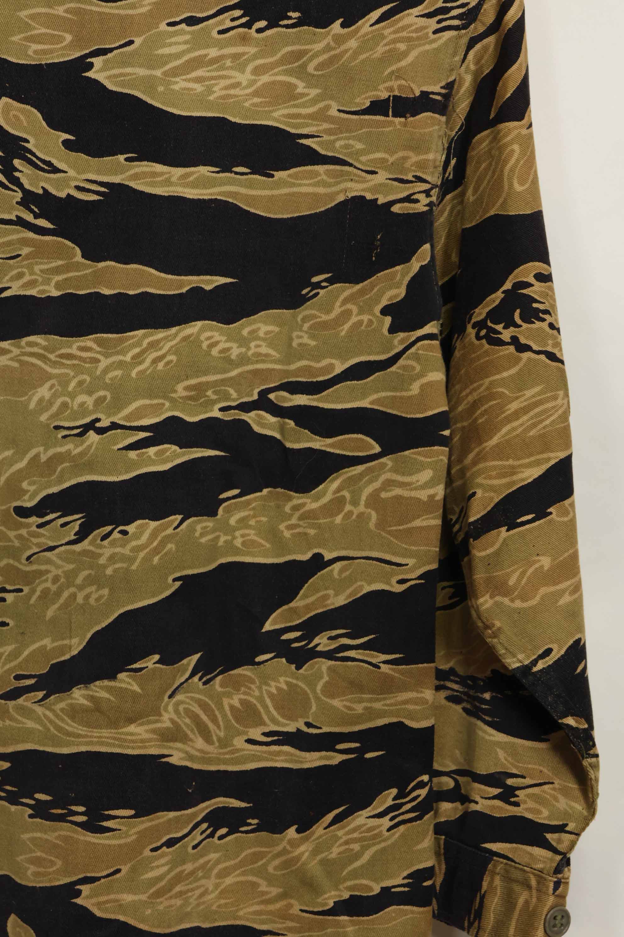 1960年代　ゴールドタイガー　タイガーストライプシャツ　Asianカット　A-M　状態良い　中古品