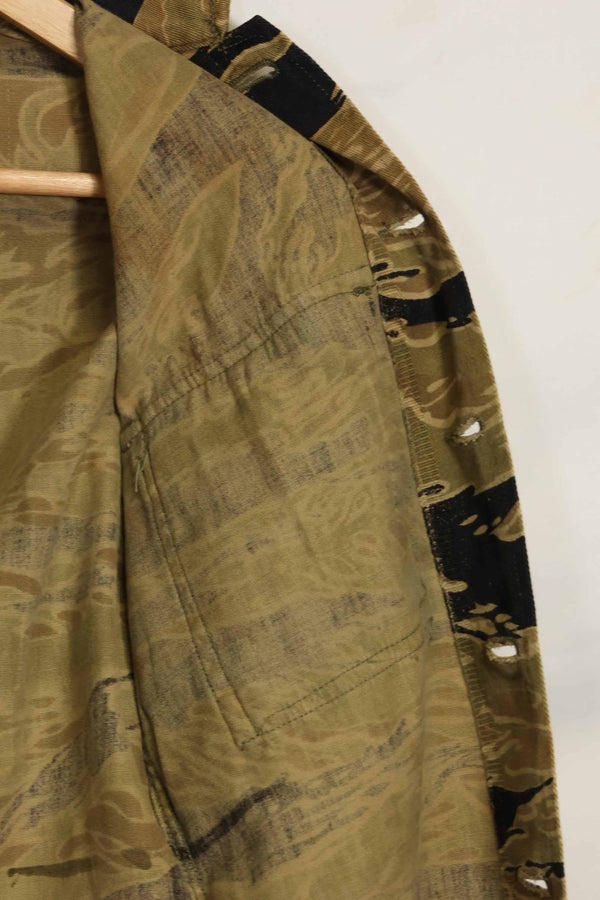 1960年代　ゴールドタイガー　タイガーストライプシャツ　Asianカット　A-M　状態良い　中古品