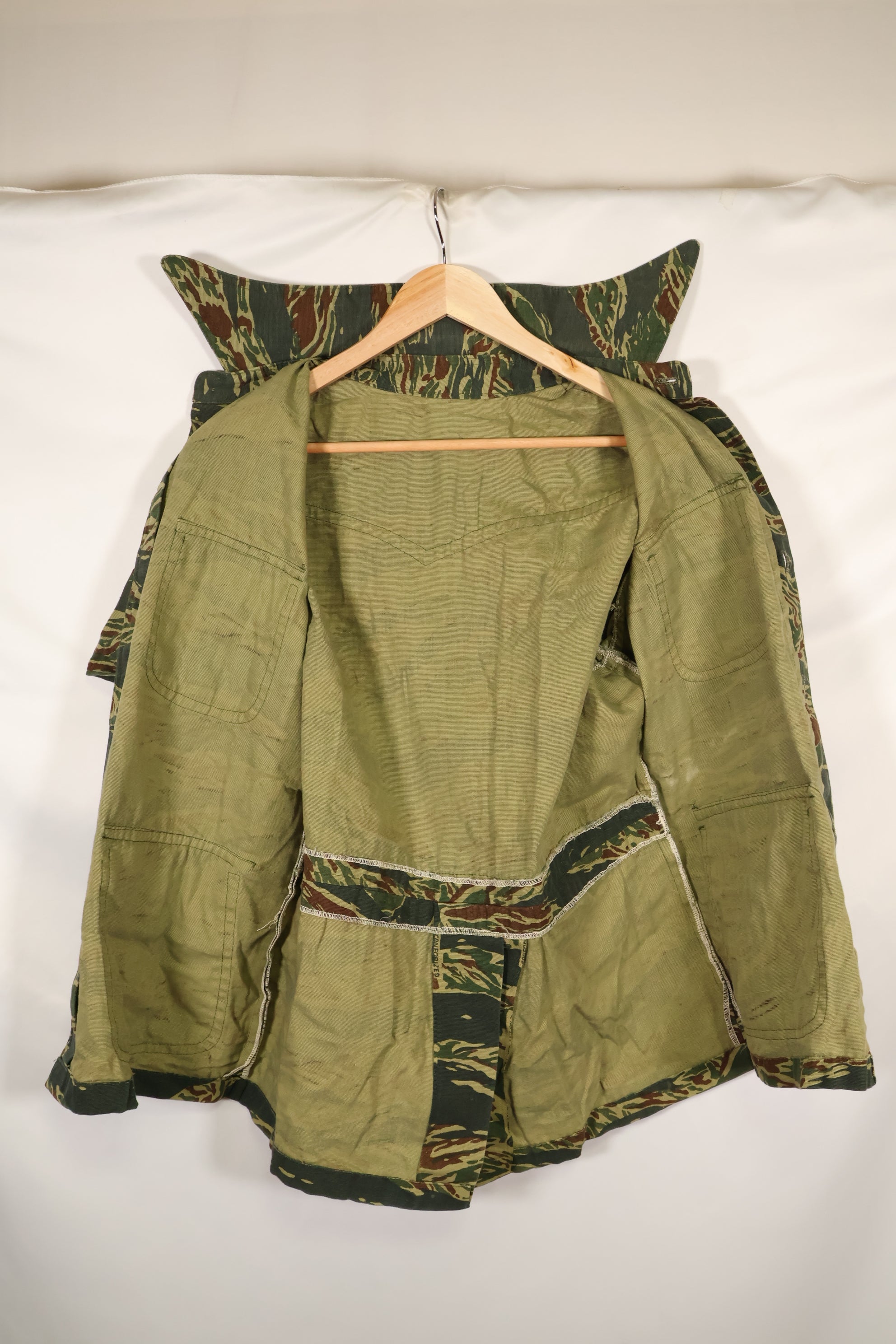 推定1970年代製　タイ　タイガーストライプ　パターン　サファリシャツ　中古品