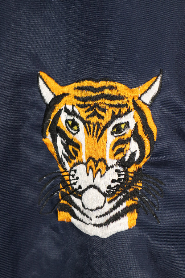 民間品　スーバニアジャケット　TAIPEI TAIWAN ナイロン製ジャケット　中古品