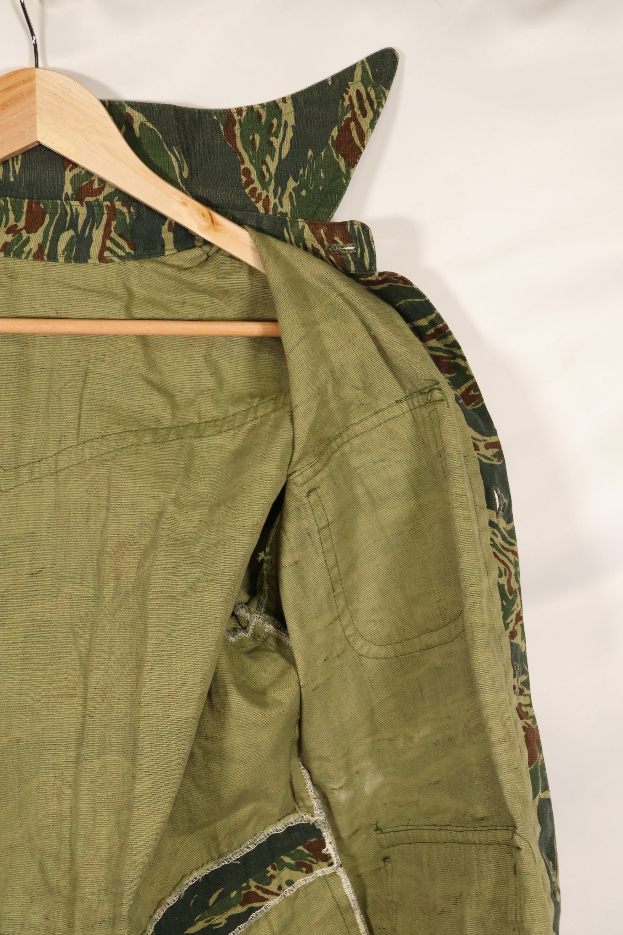 推定1970年代製　タイ　タイガーストライプ　パターン　サファリシャツ　中古品