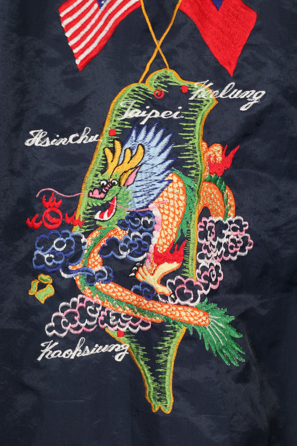 民間品　スーバニアジャケット　TAIPEI TAIWAN ナイロン製ジャケット　中古品