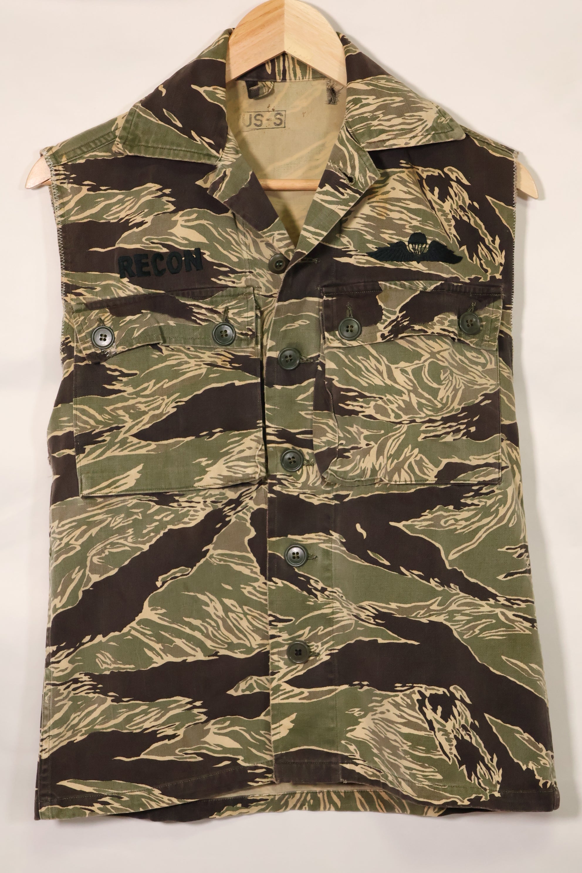 1960年代　USカット　沖縄タイガー　タイガーストライプ　シャツ改造ベスト　US-S　中古品