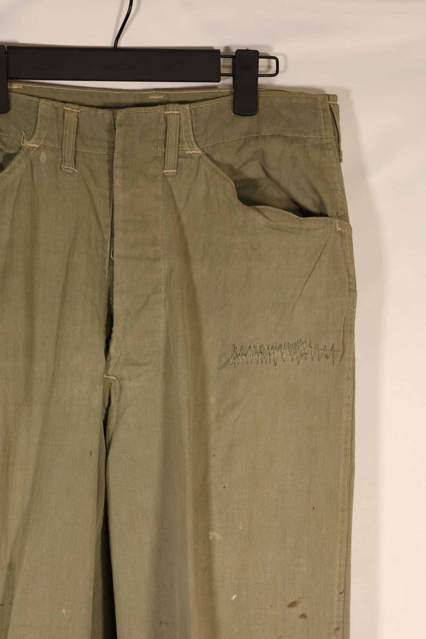 実物　1940年代　アメリカ海兵隊　USMC　M42 HBT ユーティリティパンツ　退色　汚れあり