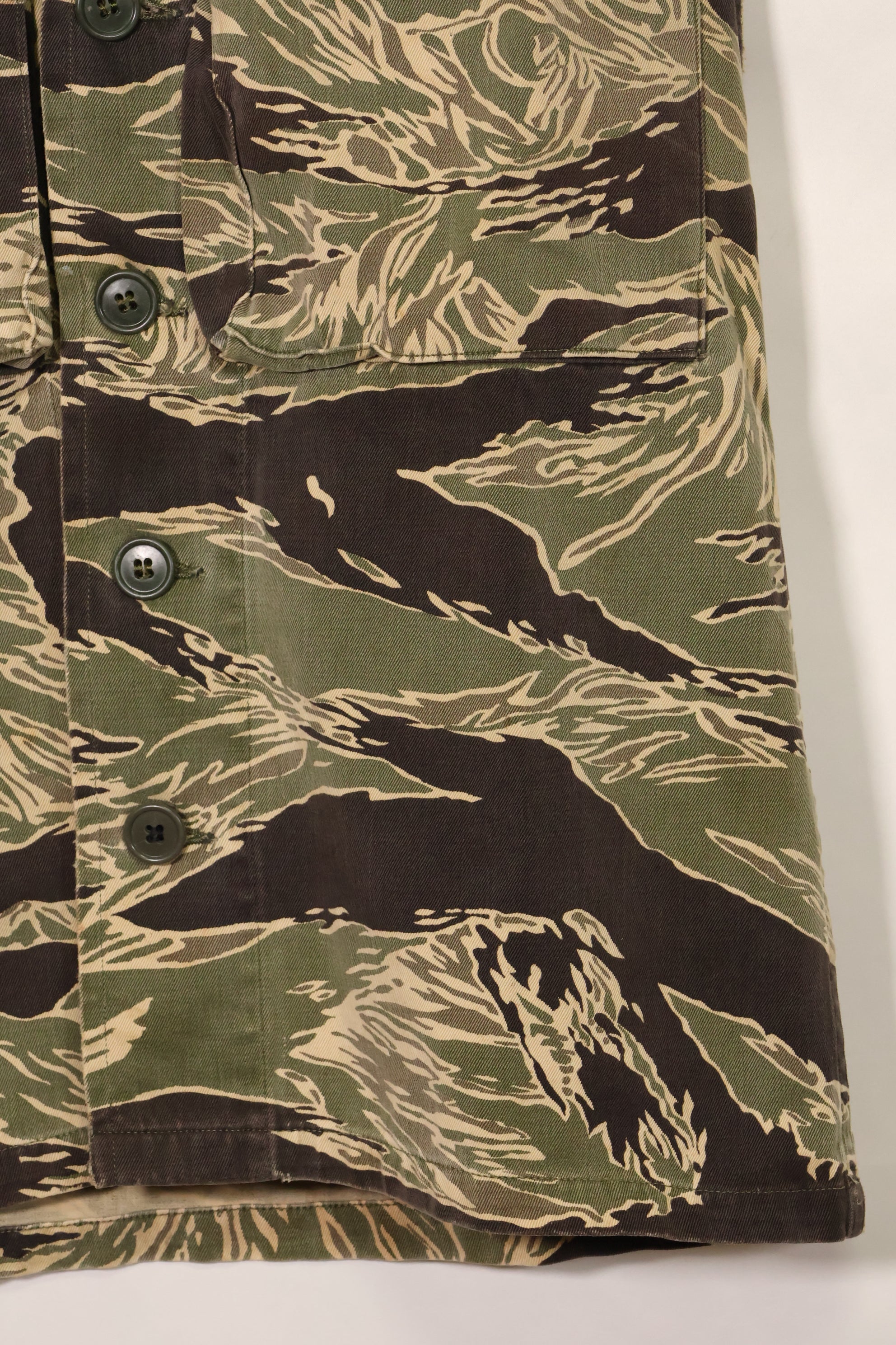 1960年代　USカット　沖縄タイガー　タイガーストライプ　シャツ改造ベスト　US-S　中古品