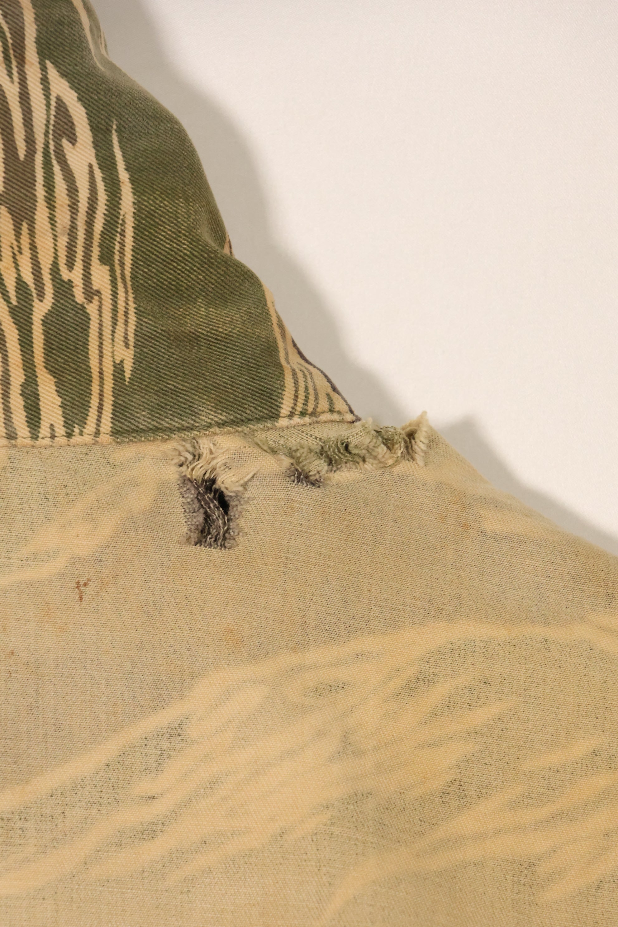 1960年代　USカット　沖縄タイガー　タイガーストライプ　シャツ改造ベスト　US-S　中古品