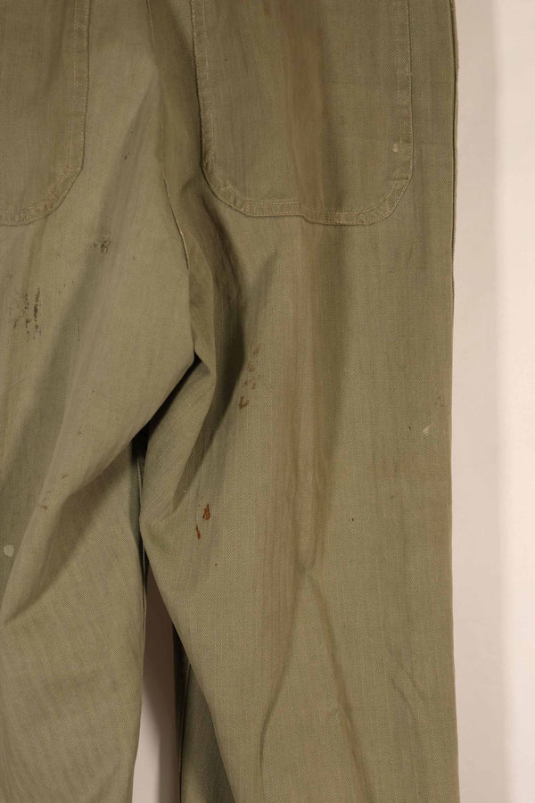 実物　1940年代　アメリカ海兵隊　USMC　M42 HBT ユーティリティパンツ　退色　汚れあり