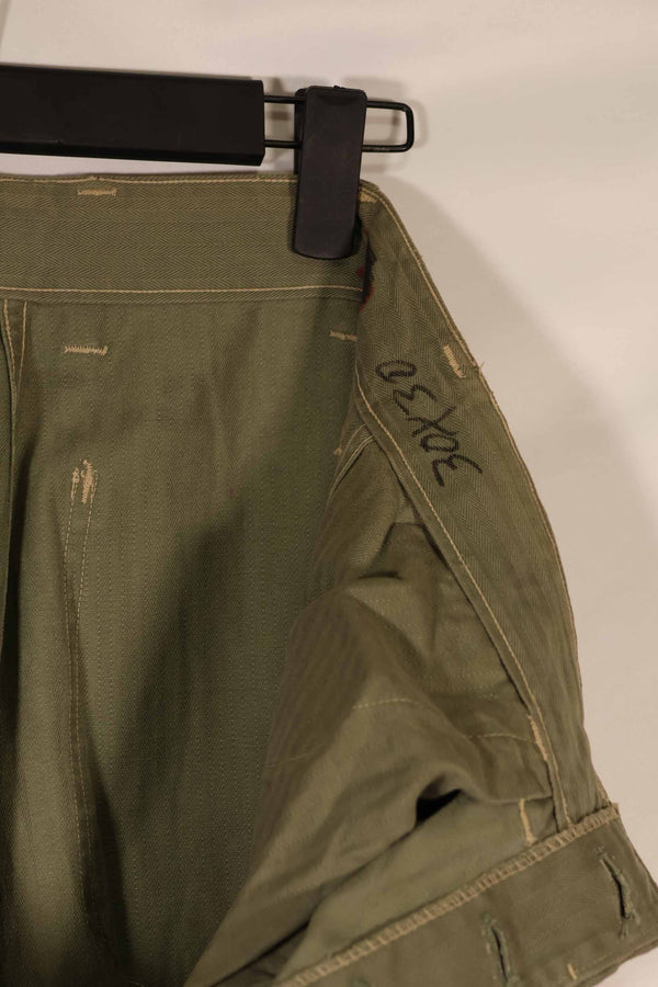 実物　1940年代　アメリカ海兵隊　USMC　M42 HBT ユーティリティパンツ　退色　汚れあり