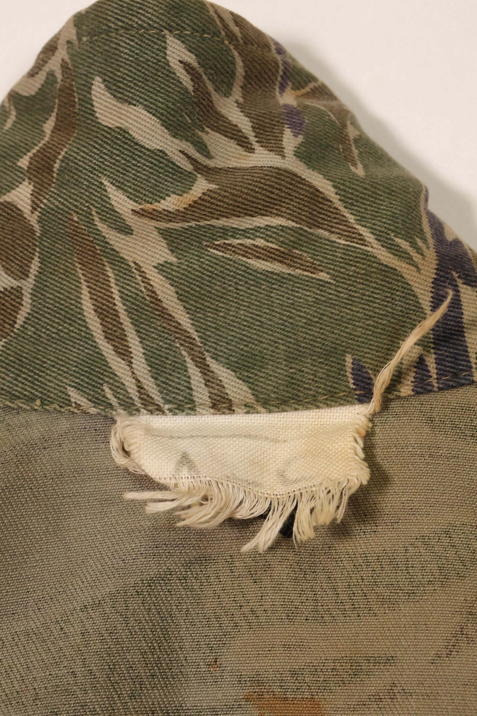 1960年代　シルバータイガー　A-S　タイガーストライプ　シャツ　ARVNパッチ付　中古品