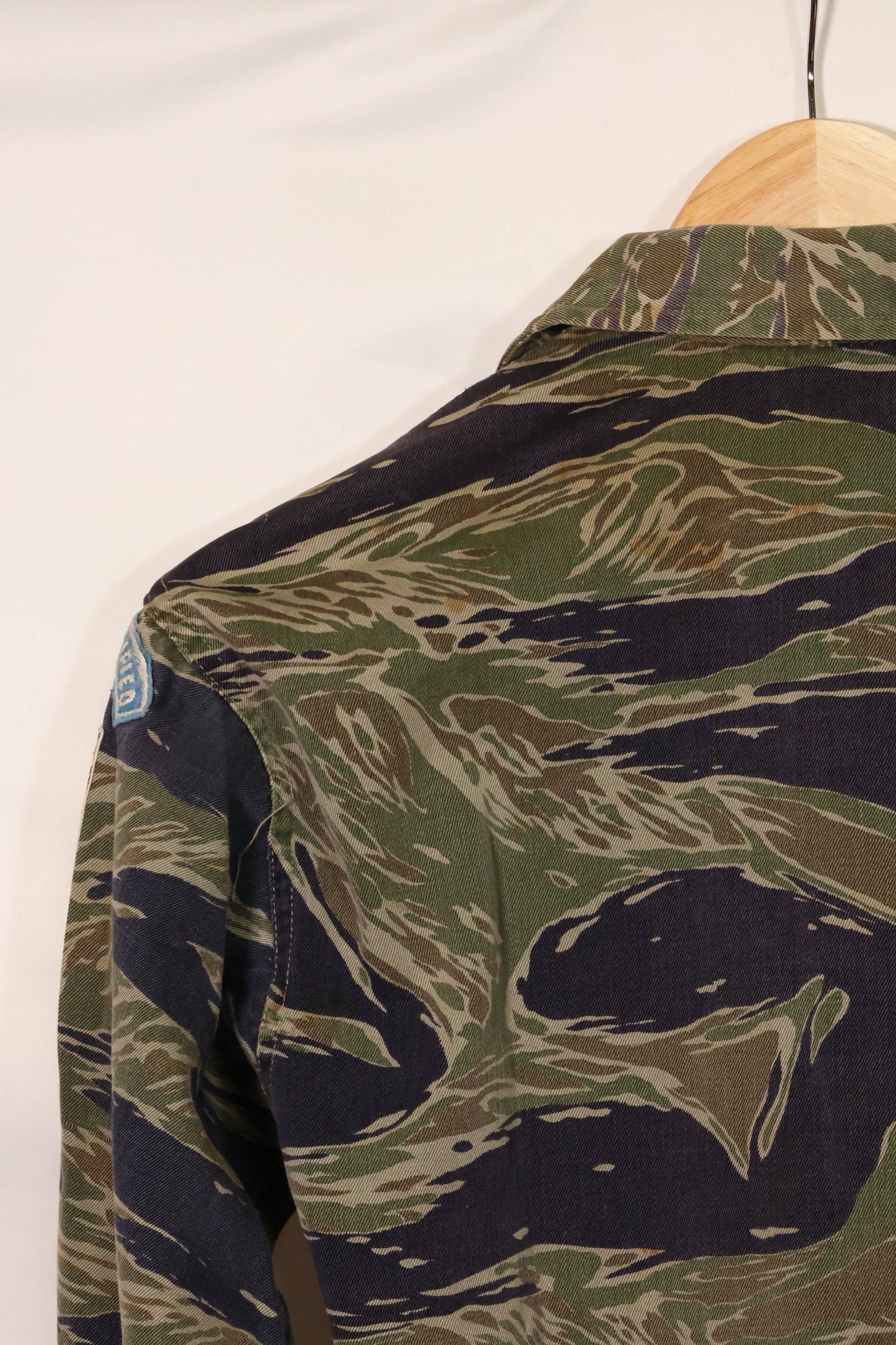 1960年代　シルバータイガー　A-S　タイガーストライプ　シャツ　ARVNパッチ付　中古品