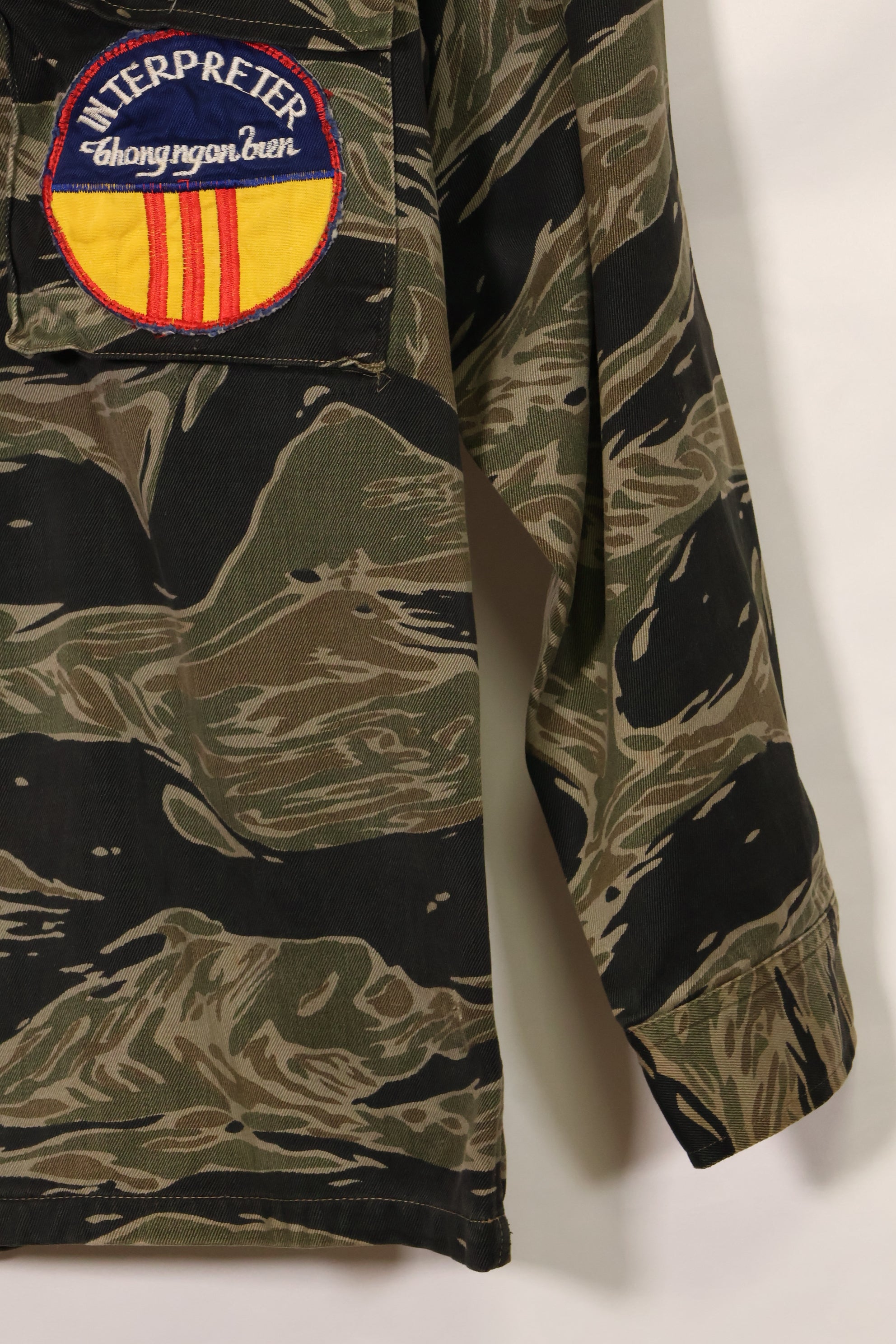 1960年代　シルバータイガー　A-S　タイガーストライプ　シャツ　パッチ付　通訳　中古品