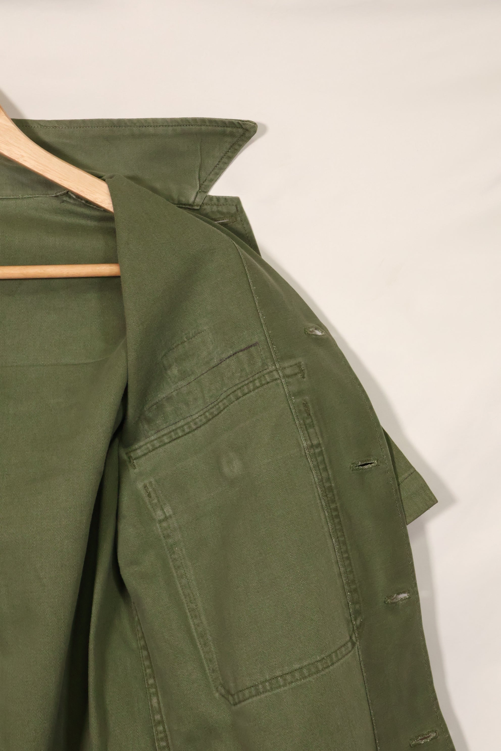 1960年代　元グリーンベレー兵士放出　OG-107　ユーティリティシャツ　初付け　パッチ付き　中古品　C