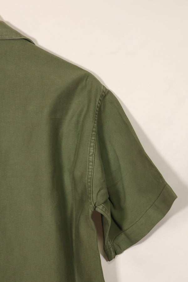 1960年代　元グリーンベレー兵士放出　OG-107　ユーティリティシャツ　初付け　パッチ付き　中古品　C