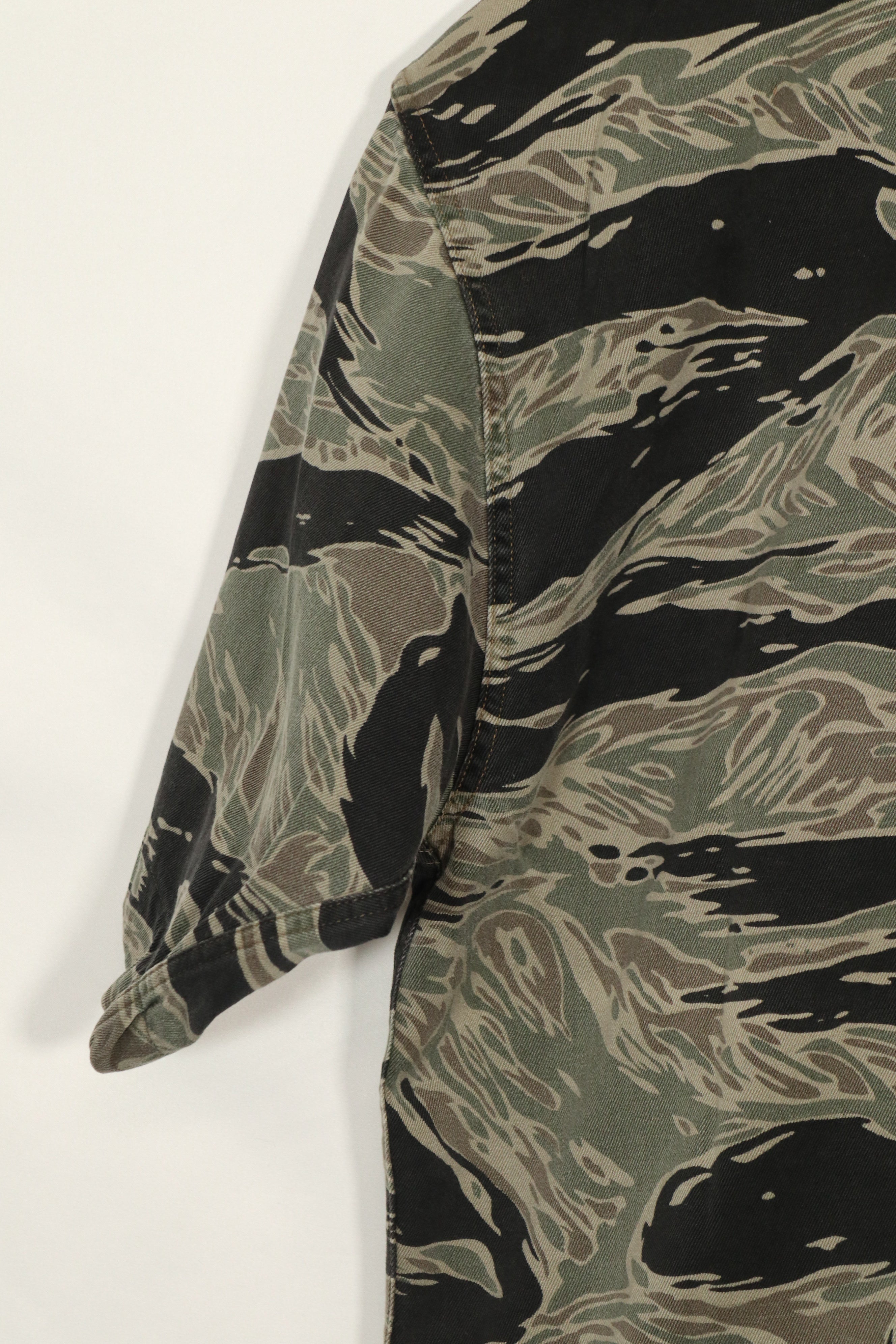 実物　シルバータイガーストライプ　US-M BDQ アドバイザー シャツ　半袖カスタム