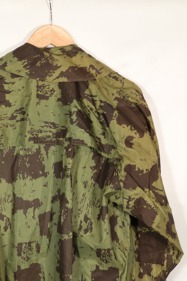 実物　1967年製　オーストラリア軍　レインコート　中古品　退色あり　使用感あり