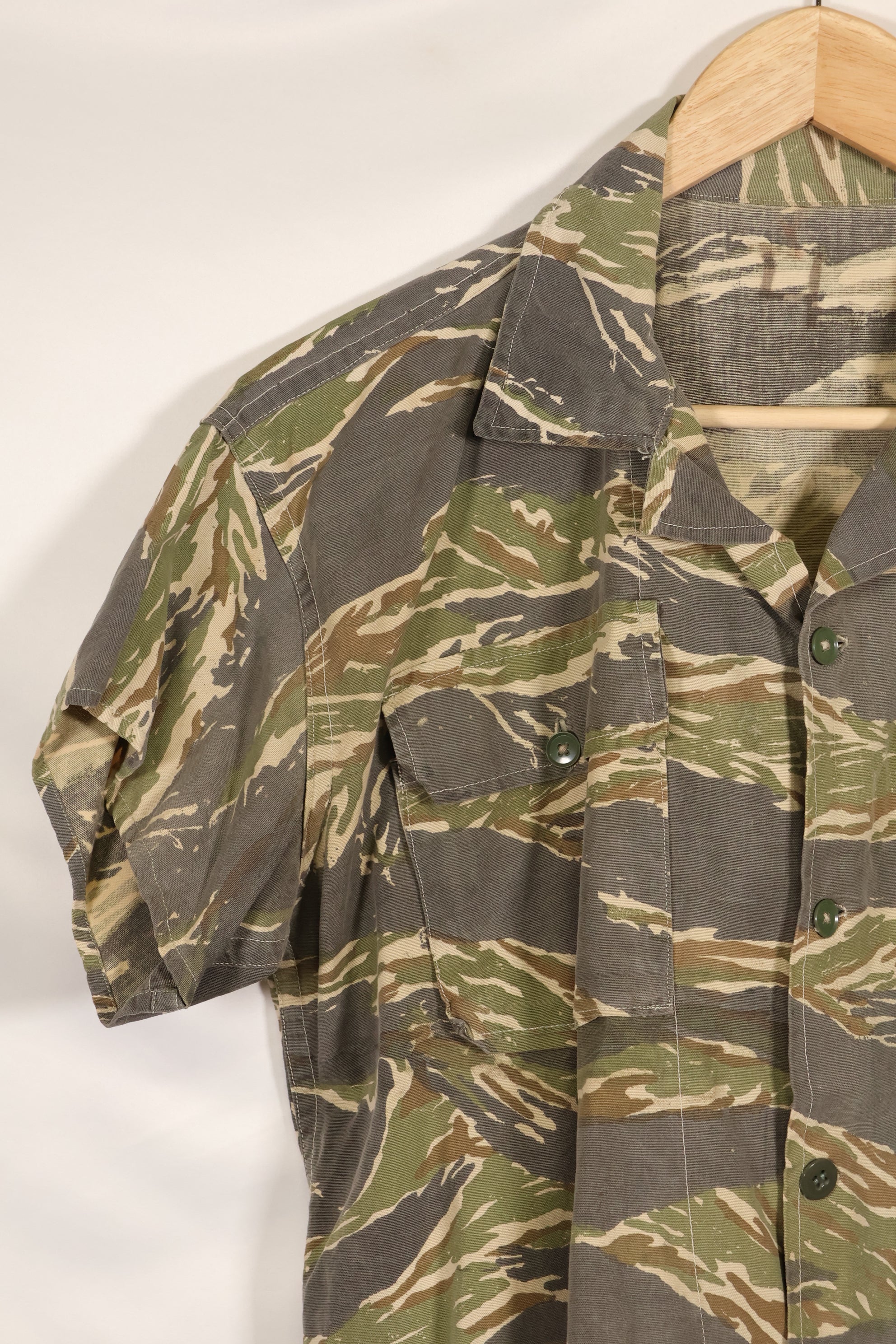 推定1970年代　ローカルメイド　タイガーストライプ　半袖シャツ　中古品