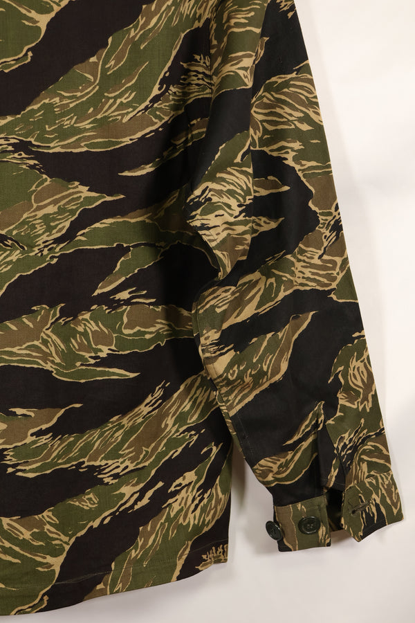 実物　デッドストック　沖縄タイガー　タイガーストライプ　USカットシャツ　US-S　日本本土縫製　汚れあり