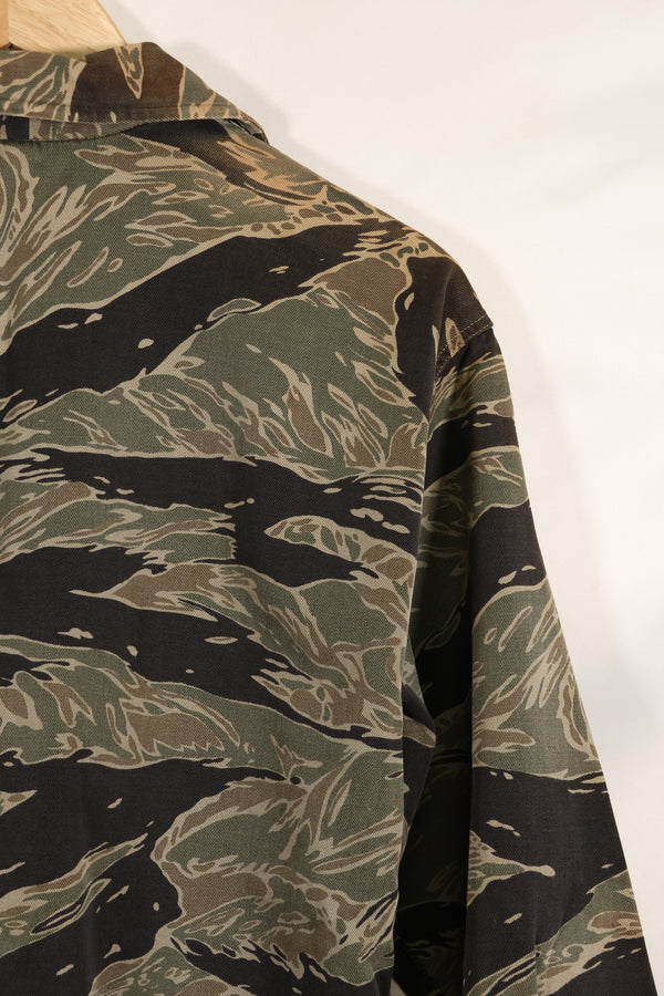 実物　シルバータイガーストライプ　Asian Cut A-Lサイズ　シャツ　Used　状態良い