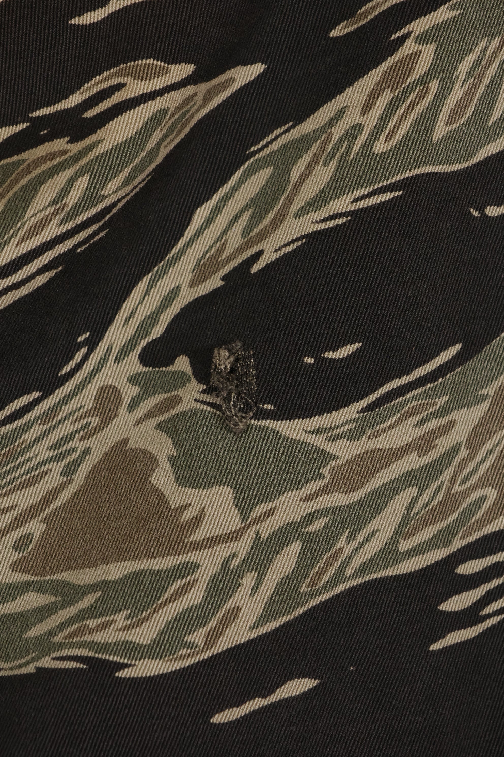 実物　シルバータイガーストライプ　Asian Cut A-Lサイズ　シャツ　Used　状態良い