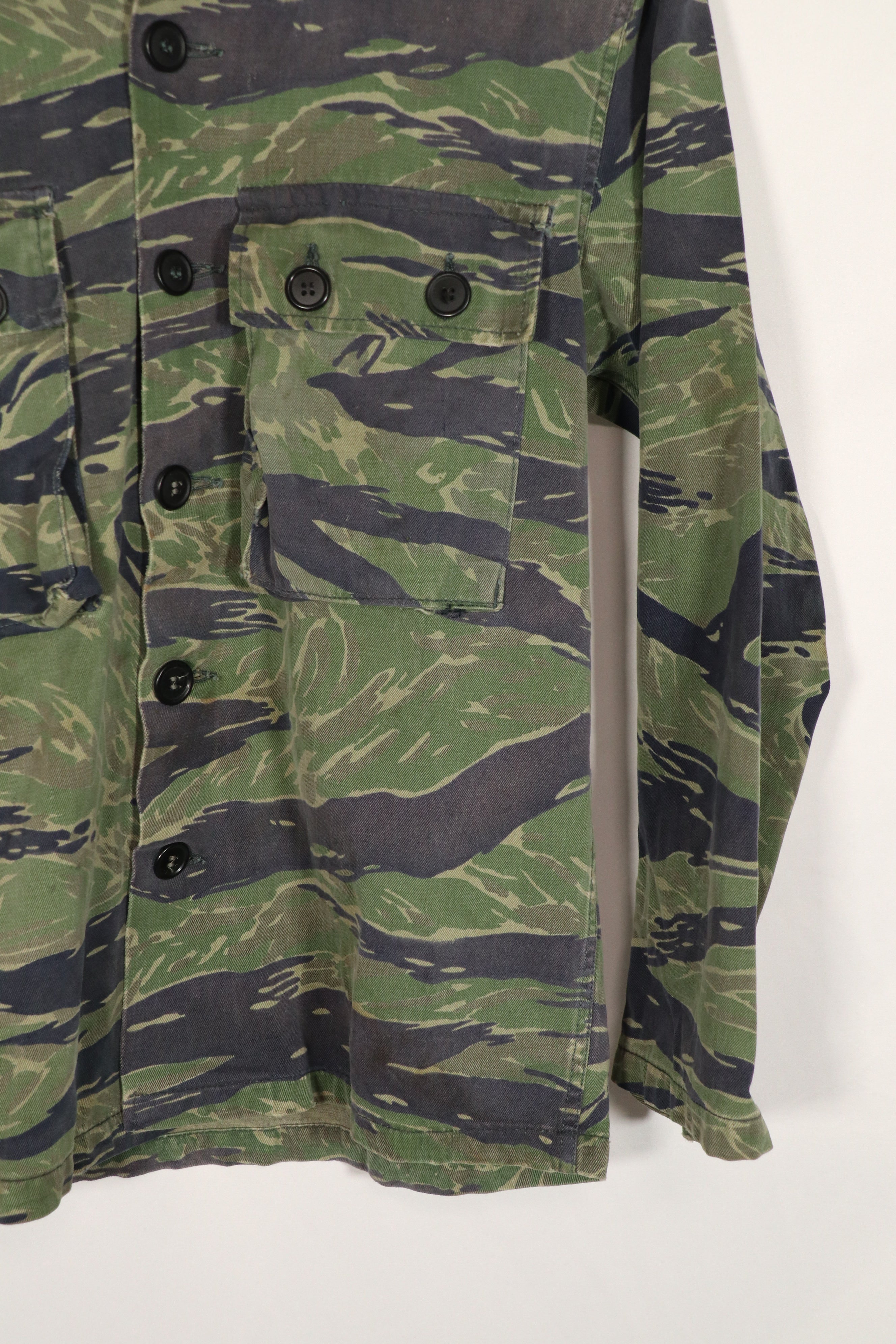 実物　TO78 沖縄タイガー　タイガーストライプ　シャツ　中古品