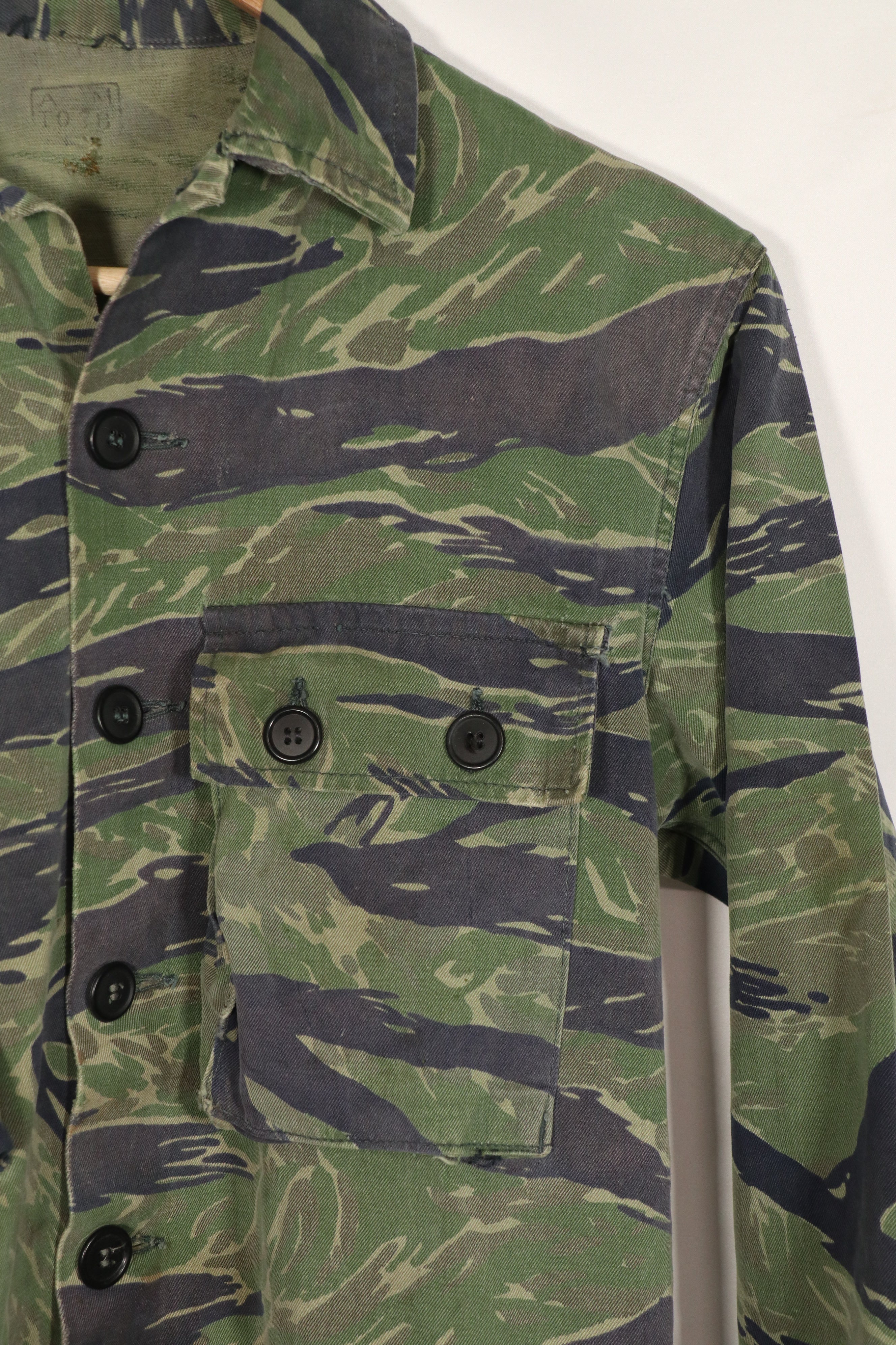 実物　TO78 沖縄タイガー　タイガーストライプ　シャツ　中古品