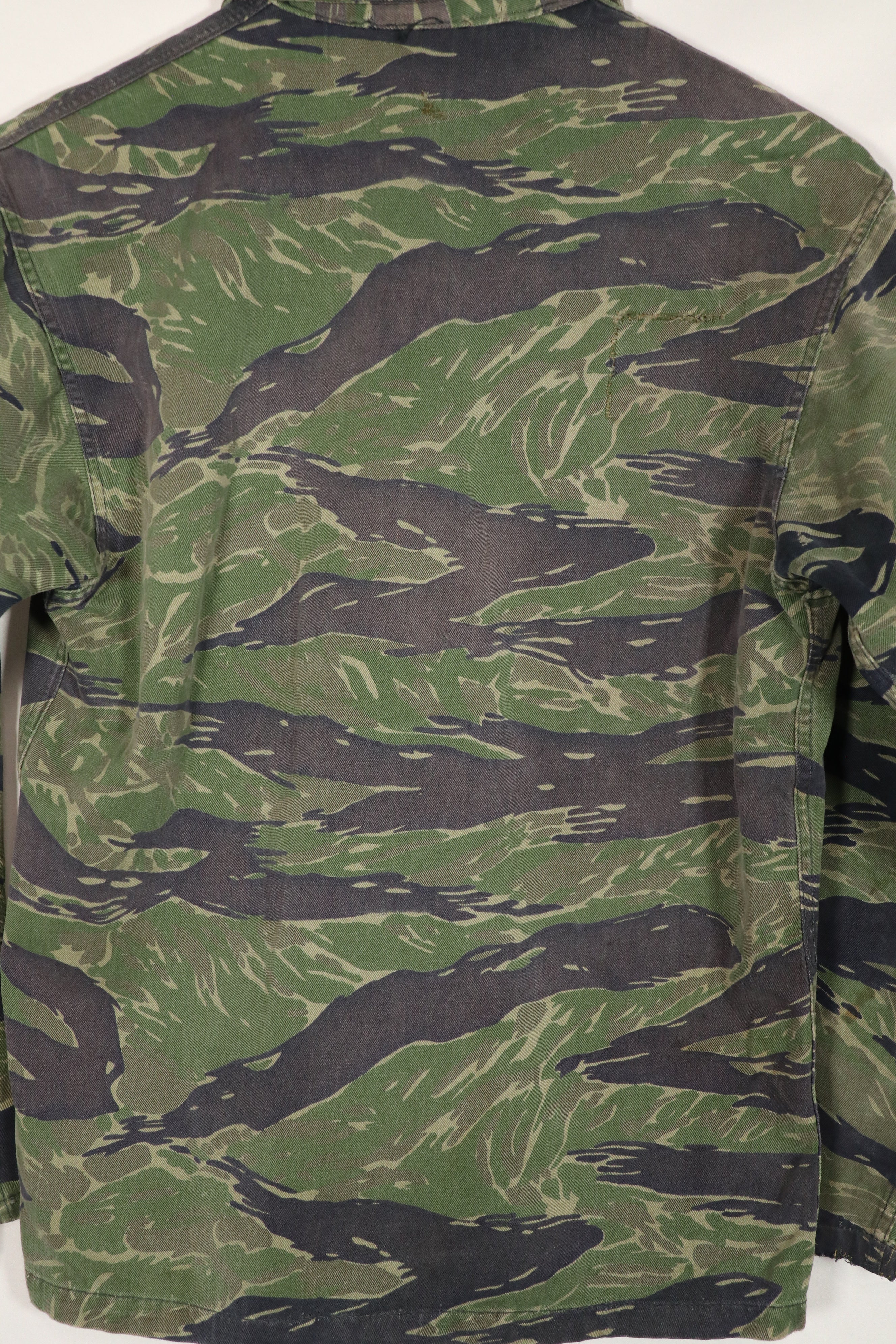 実物　TO78 沖縄タイガー　タイガーストライプ　シャツ　中古品