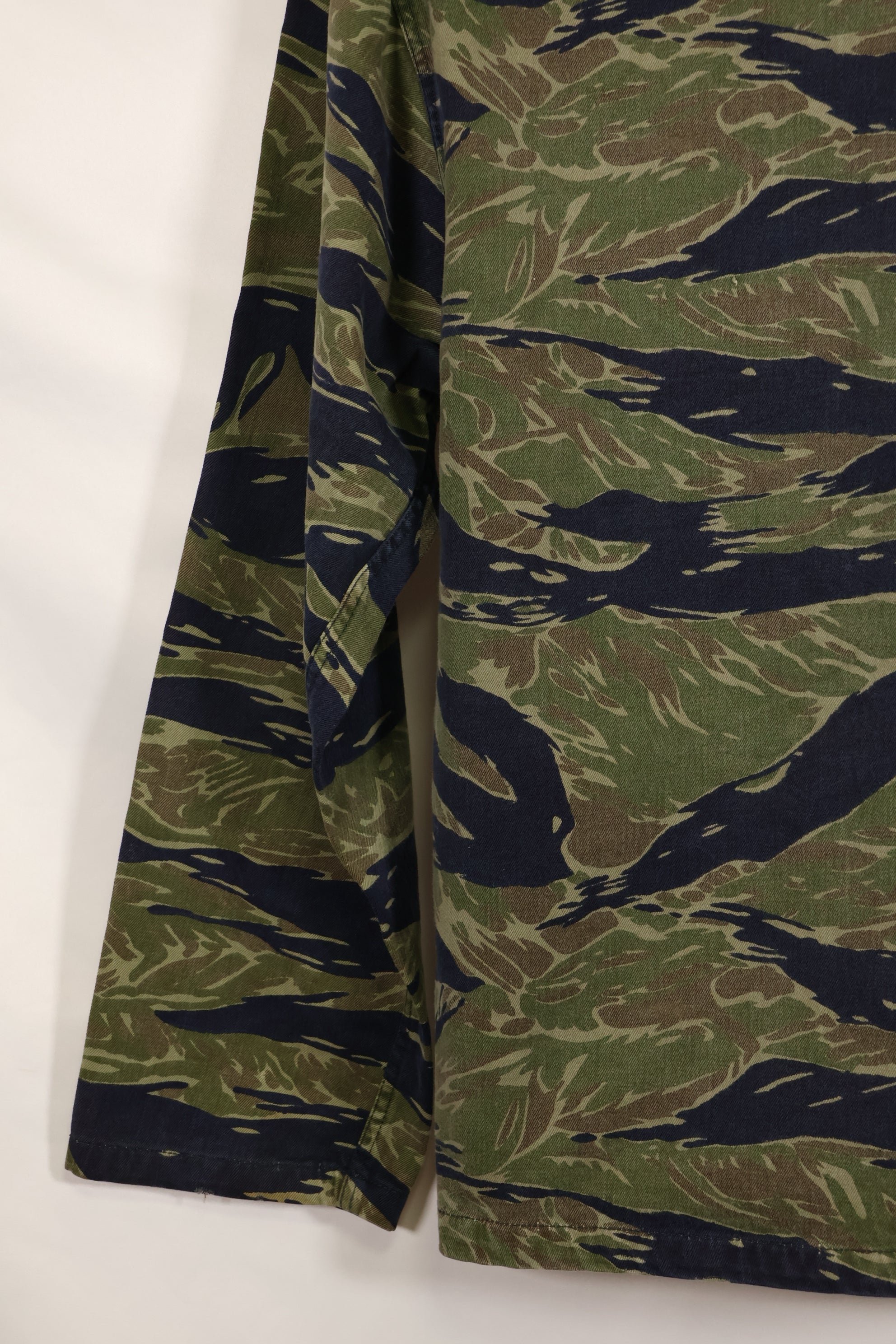 実物　TO78 A-L 沖縄タイガー　タイガーストライプ　シャツ　中古品