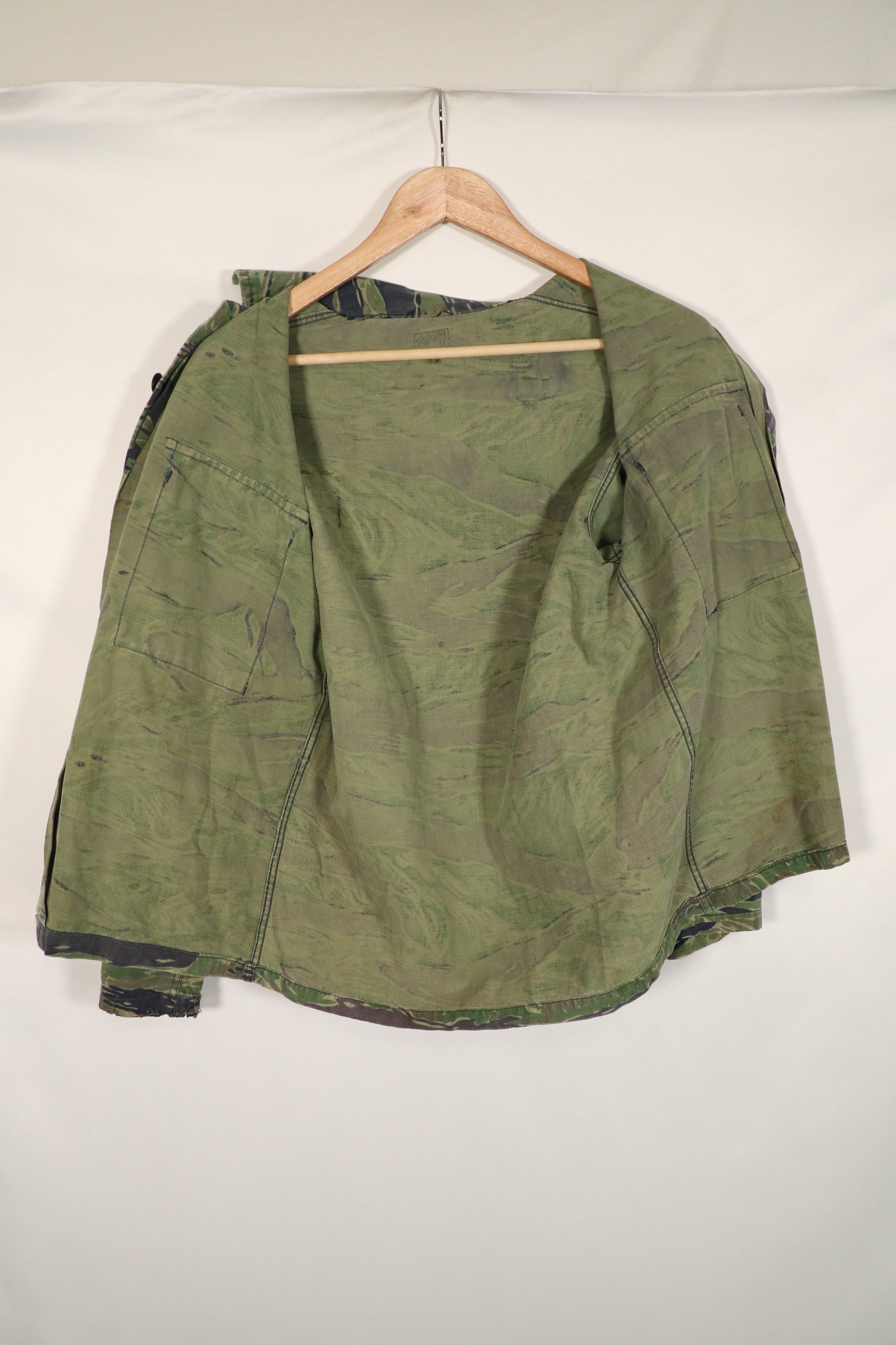 実物　TO78 沖縄タイガー　タイガーストライプ　シャツ　中古品