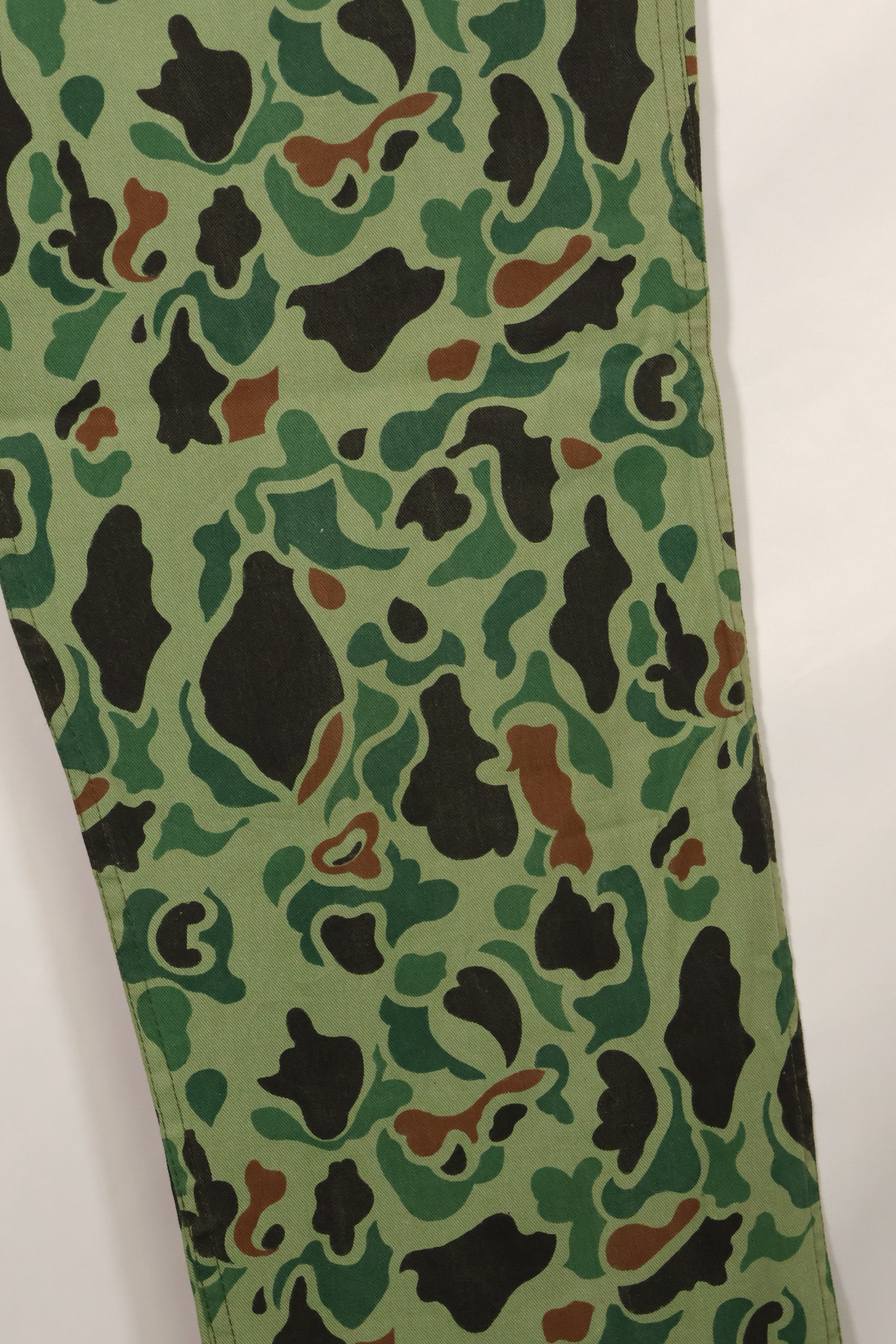 1960年代〜70年代　韓国軍　フロッグスキン迷彩　パンツ　ベイカーパンツカット　中古品　C
