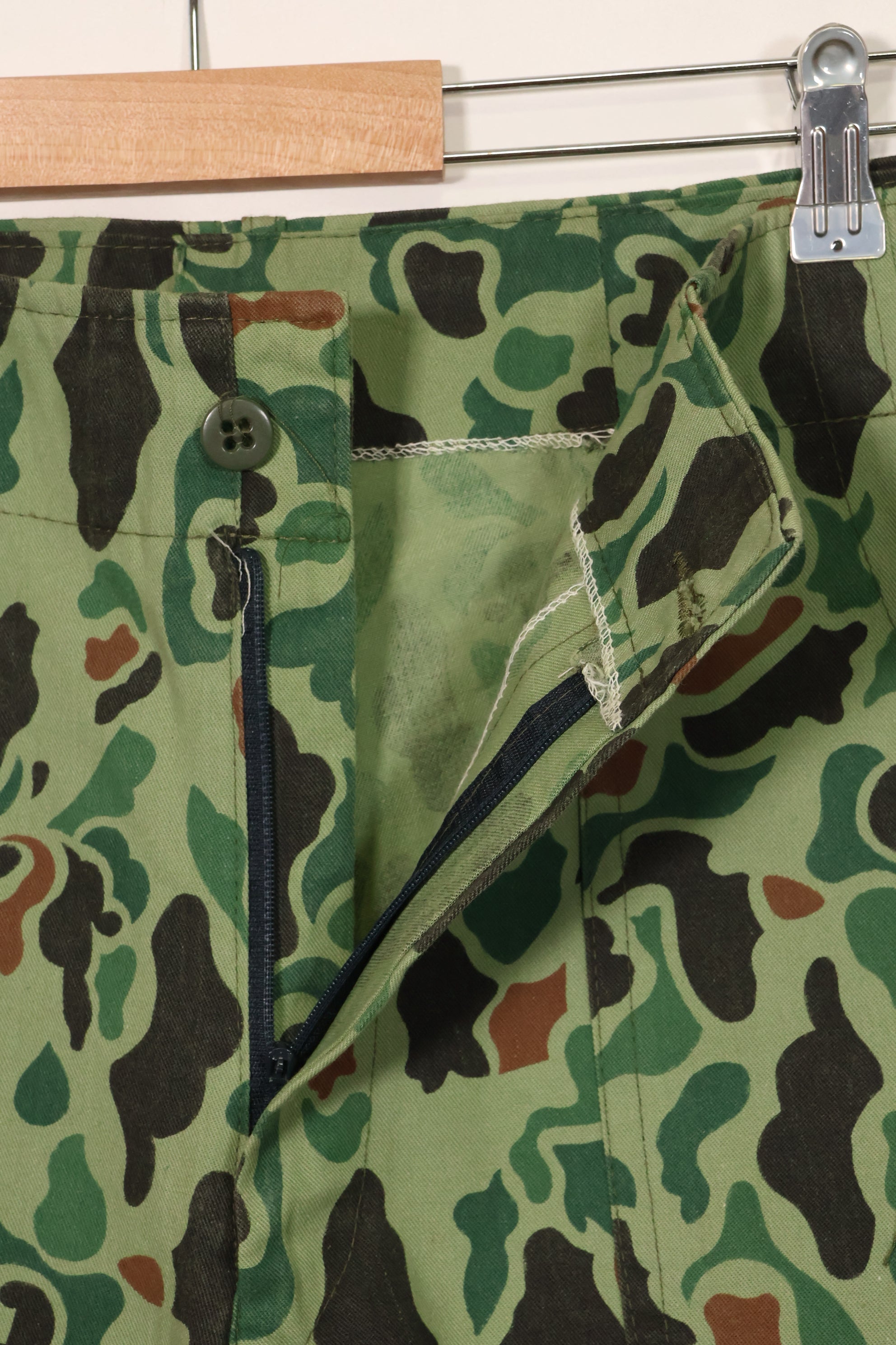 1960年代〜70年代　韓国軍　フロッグスキン迷彩　パンツ　ベイカーパンツカット　中古品　C