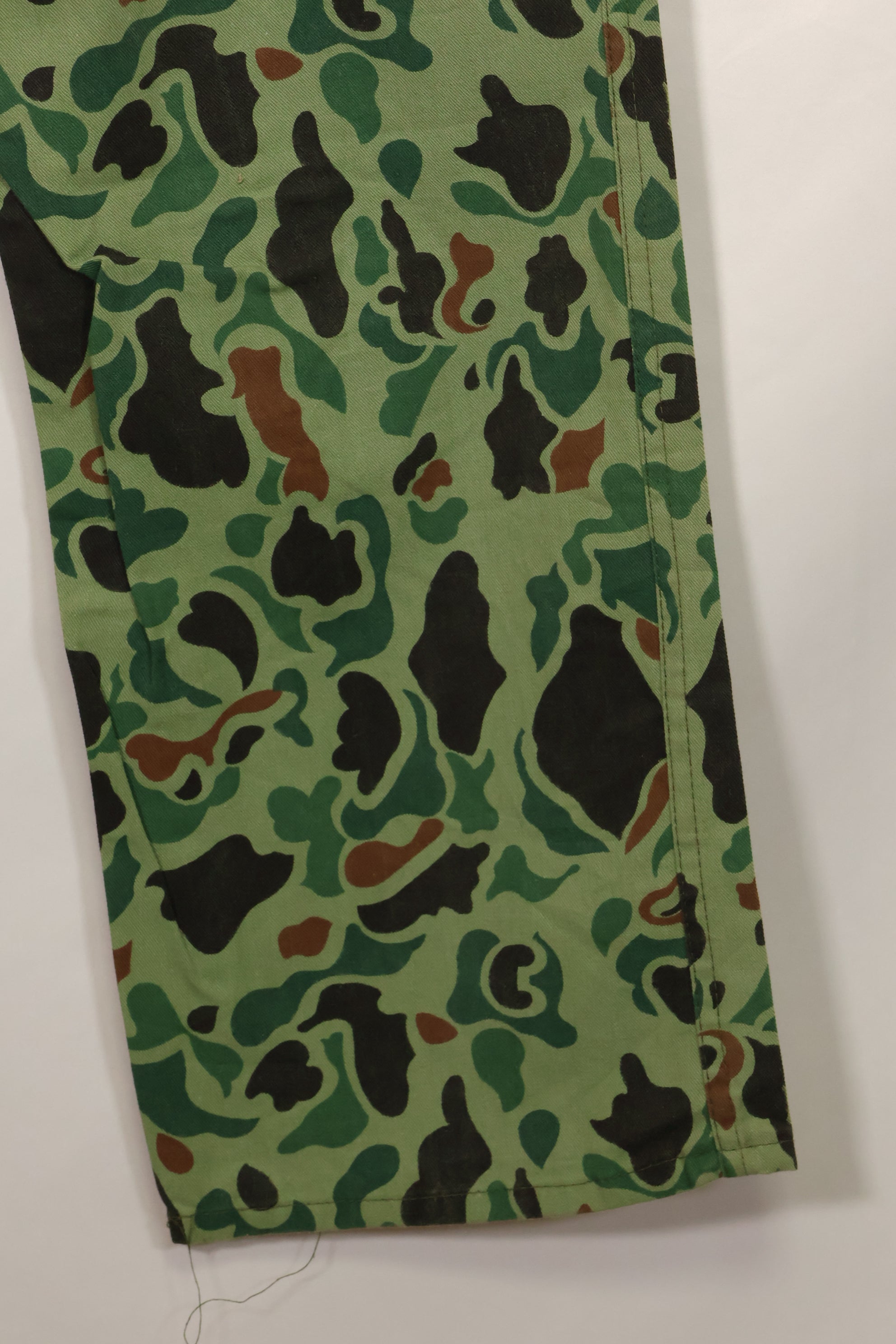 1960年代〜70年代　韓国軍　フロッグスキン迷彩　パンツ　ベイカーパンツカット　中古品　C