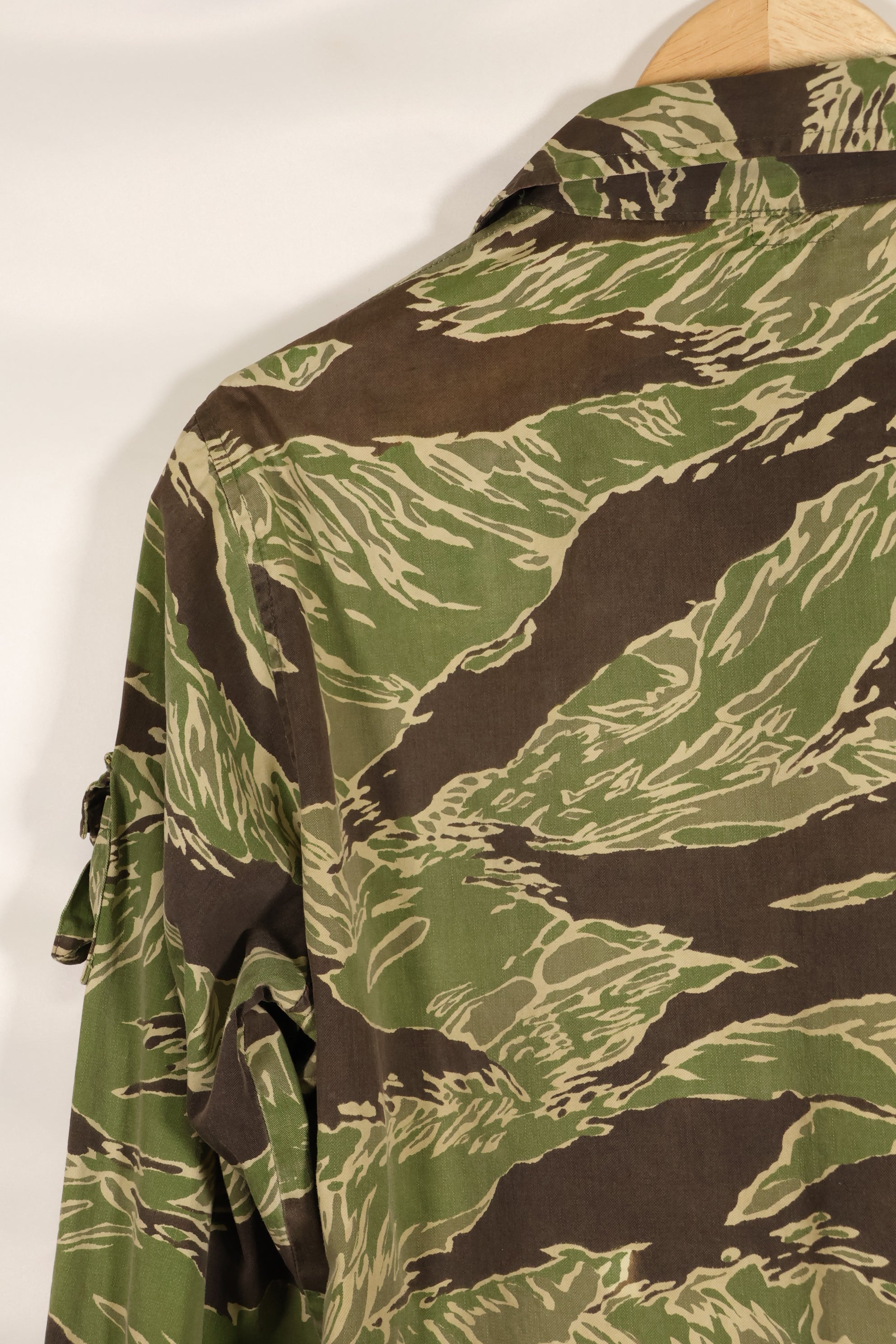 1968年　映画「グリーンベレー」「未知との遭遇」衣装　ジョンウェインパターン　タイガーストライプ　シャツ