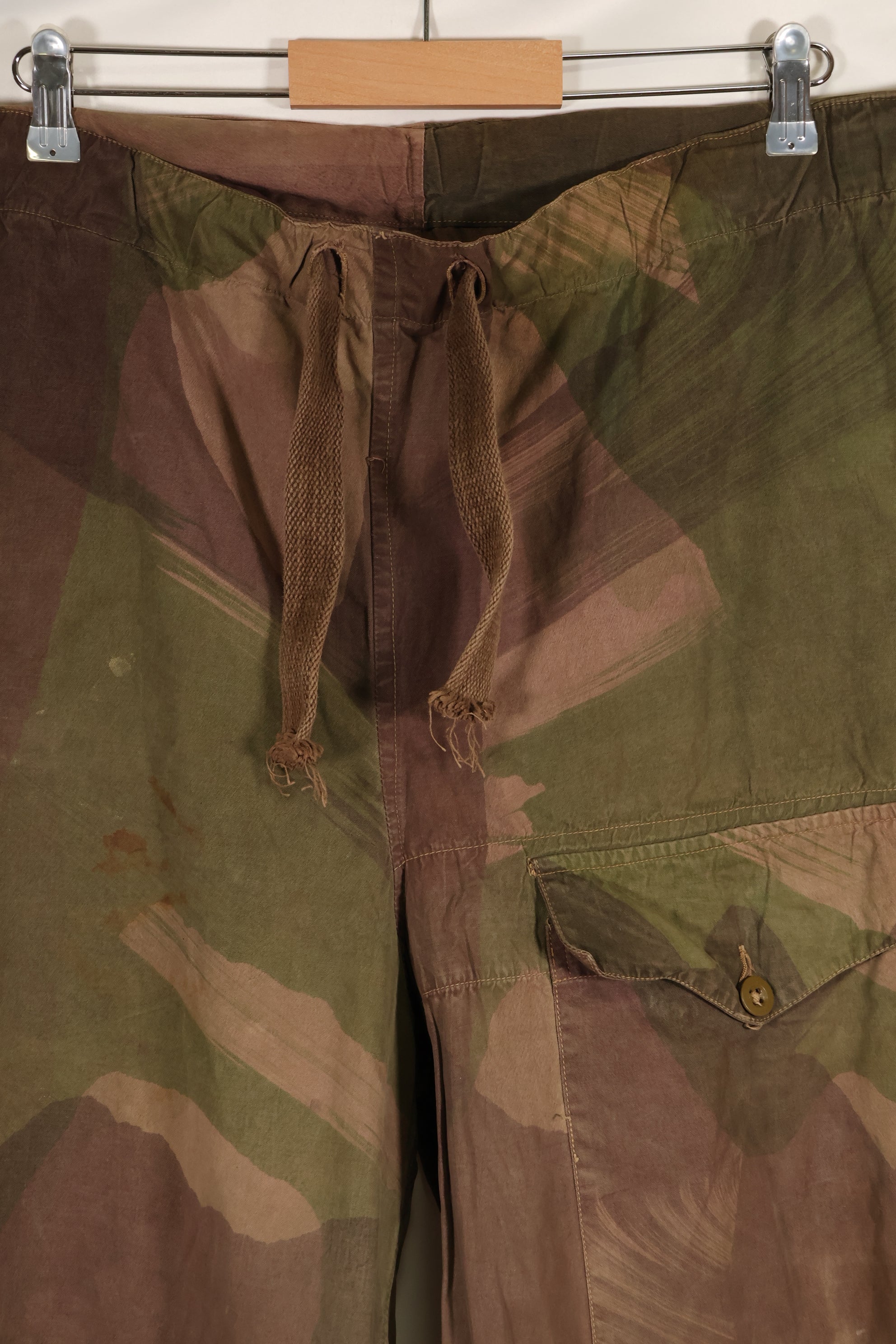 実物　イギリス軍　SAS トラウザーズ　WINDPROOF 迷彩パンツ　サイズ No.3　 中古品