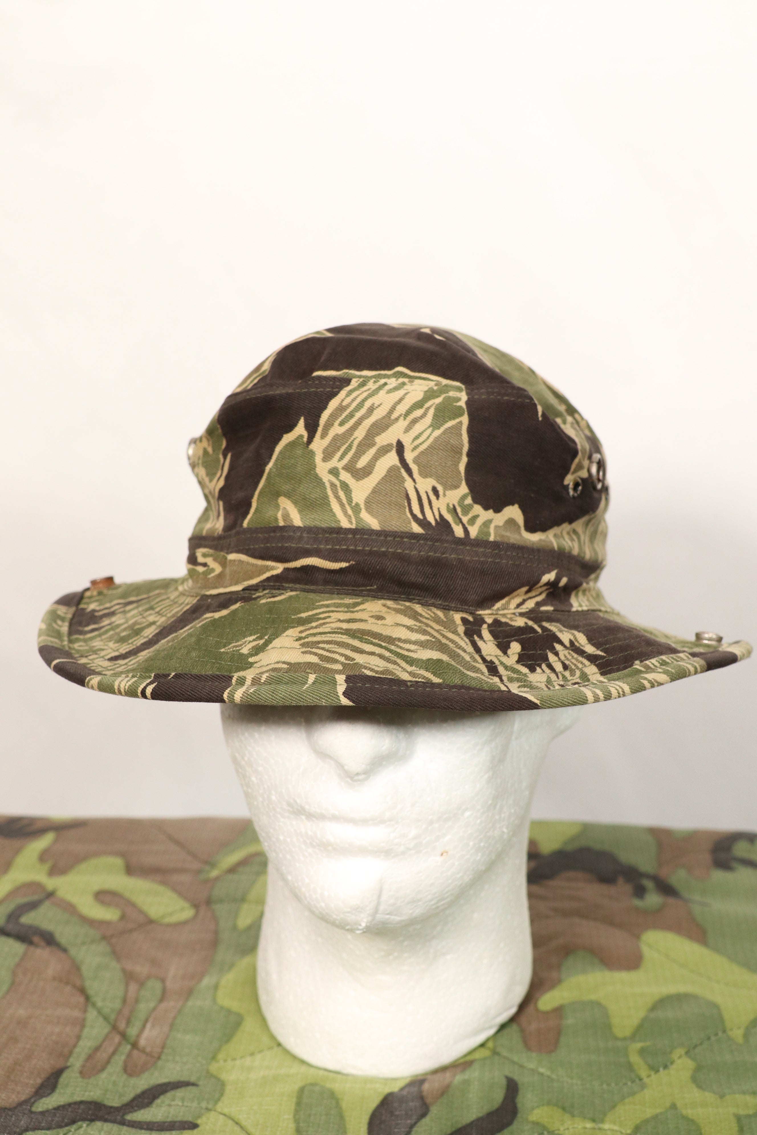 実物　沖縄　テイラーメイド品　沖縄タイガー　ブーニーハット　カウボーイハット　中古品