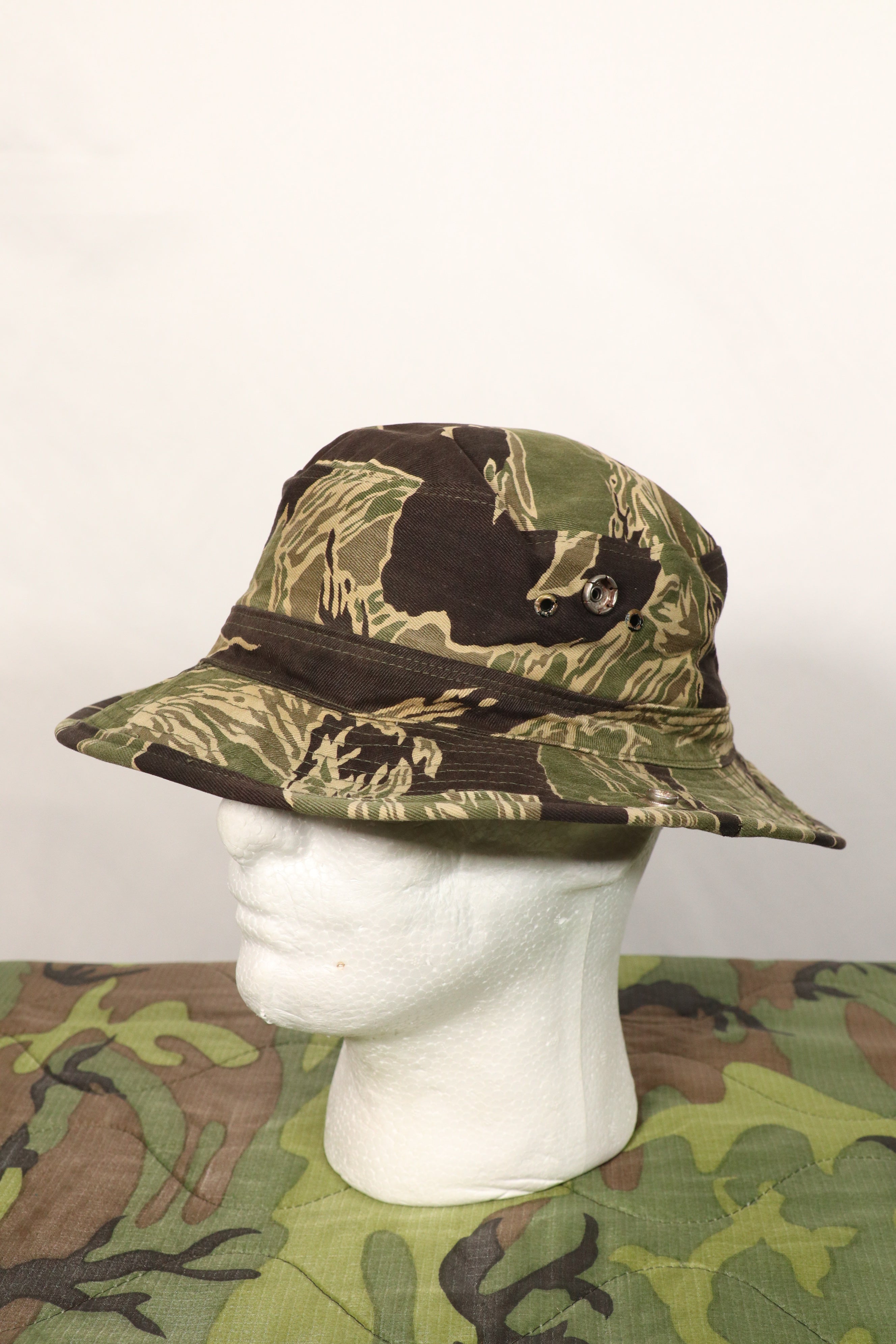 実物　沖縄　テイラーメイド品　沖縄タイガー　ブーニーハット　カウボーイハット　中古品