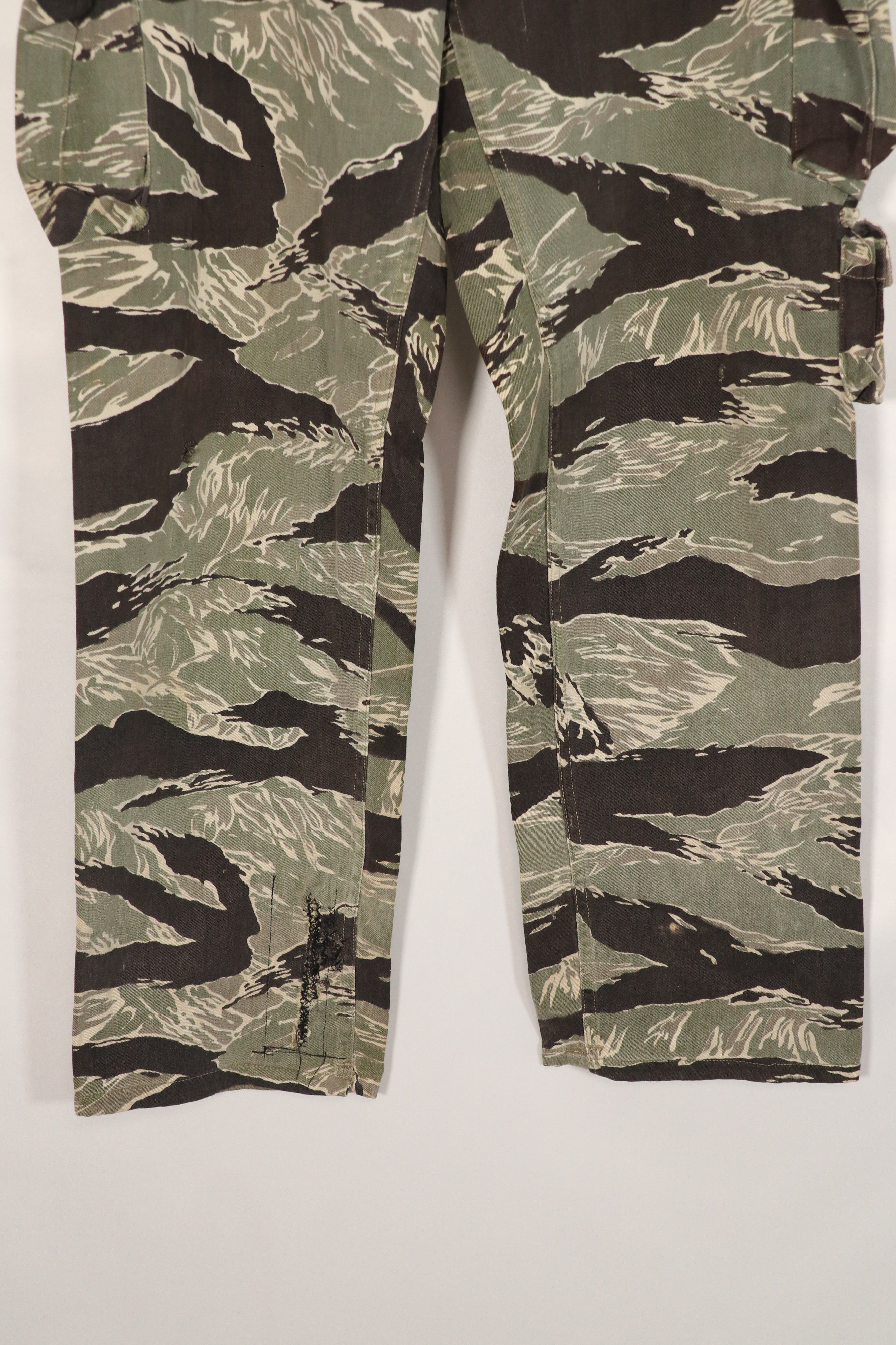 実物　沖縄タイガー　タイガーストライプ　パンツ　Asian Cut　褪色あり　A-Mサイズ