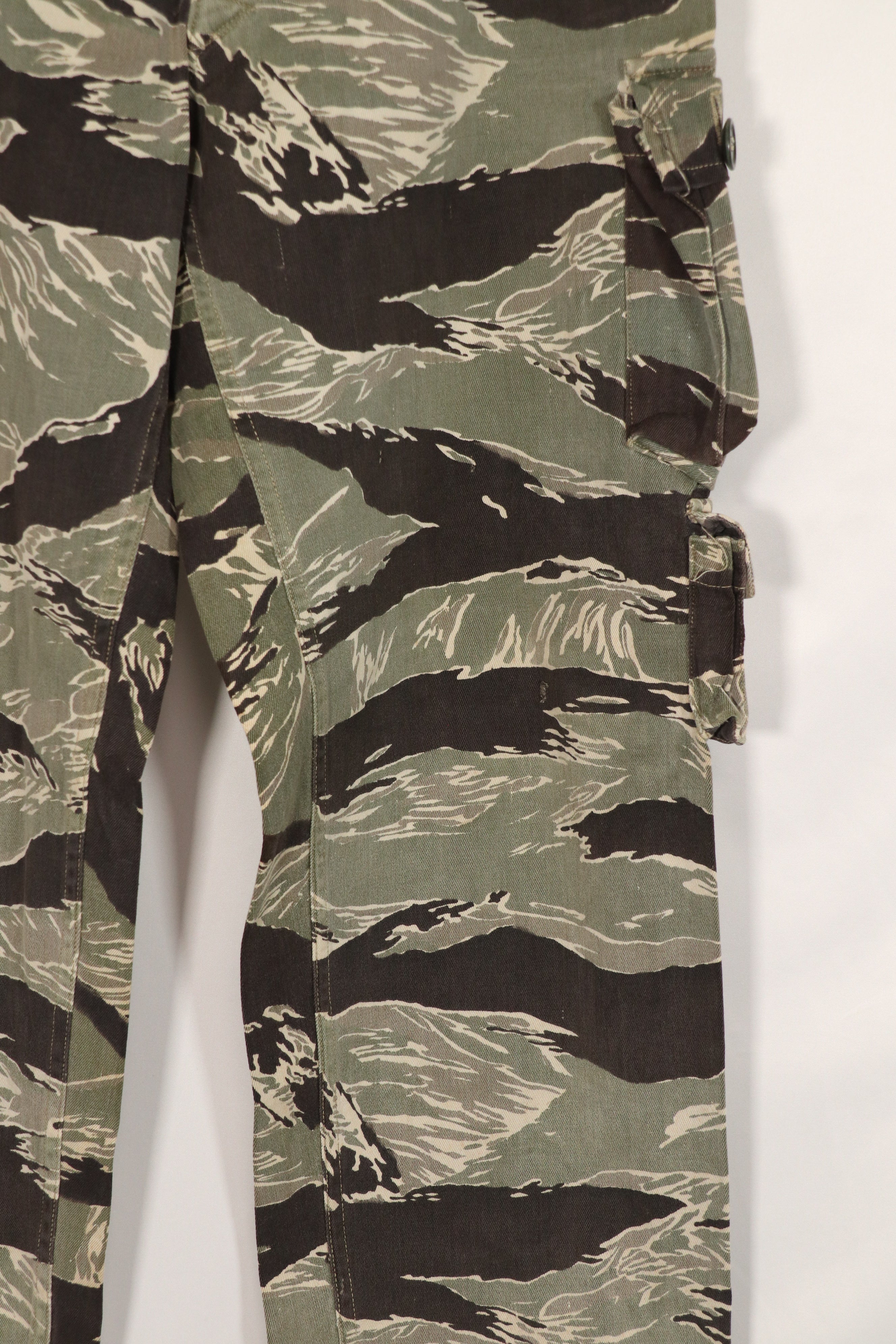 実物　沖縄タイガー　タイガーストライプ　パンツ　Asian Cut　褪色あり　A-Mサイズ