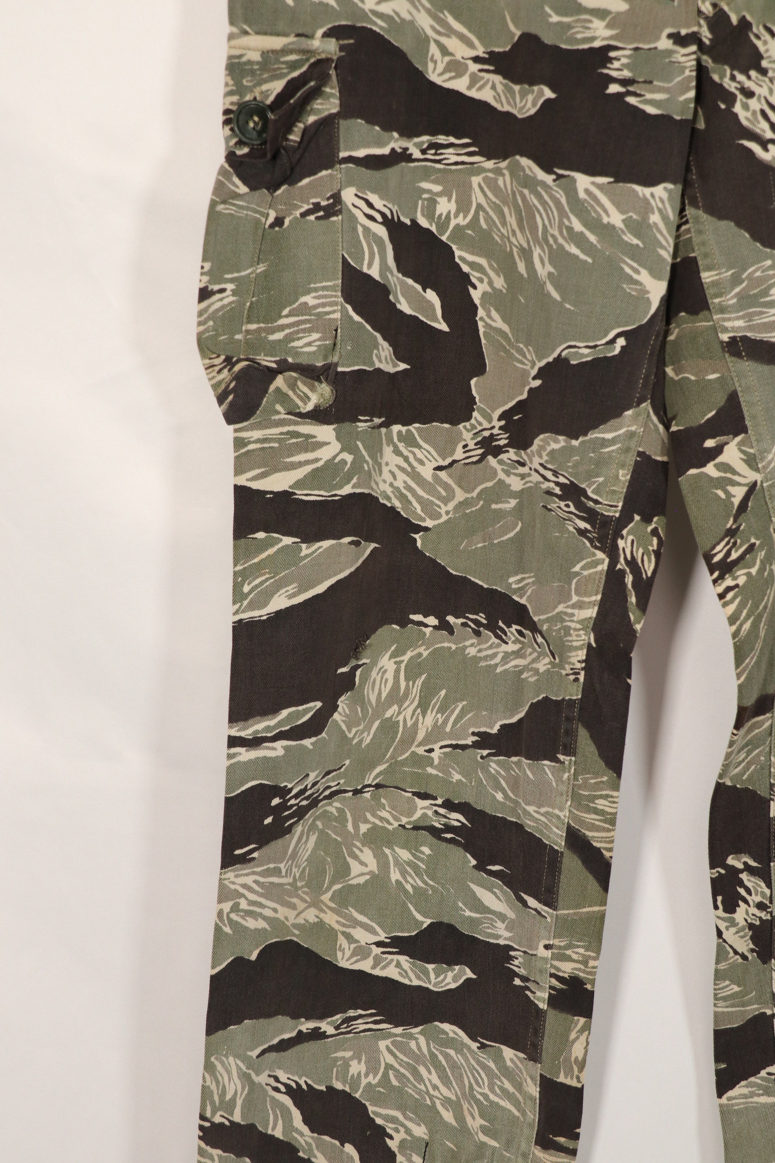 実物　沖縄タイガー　タイガーストライプ　パンツ　Asian Cut　褪色あり　A-Mサイズ