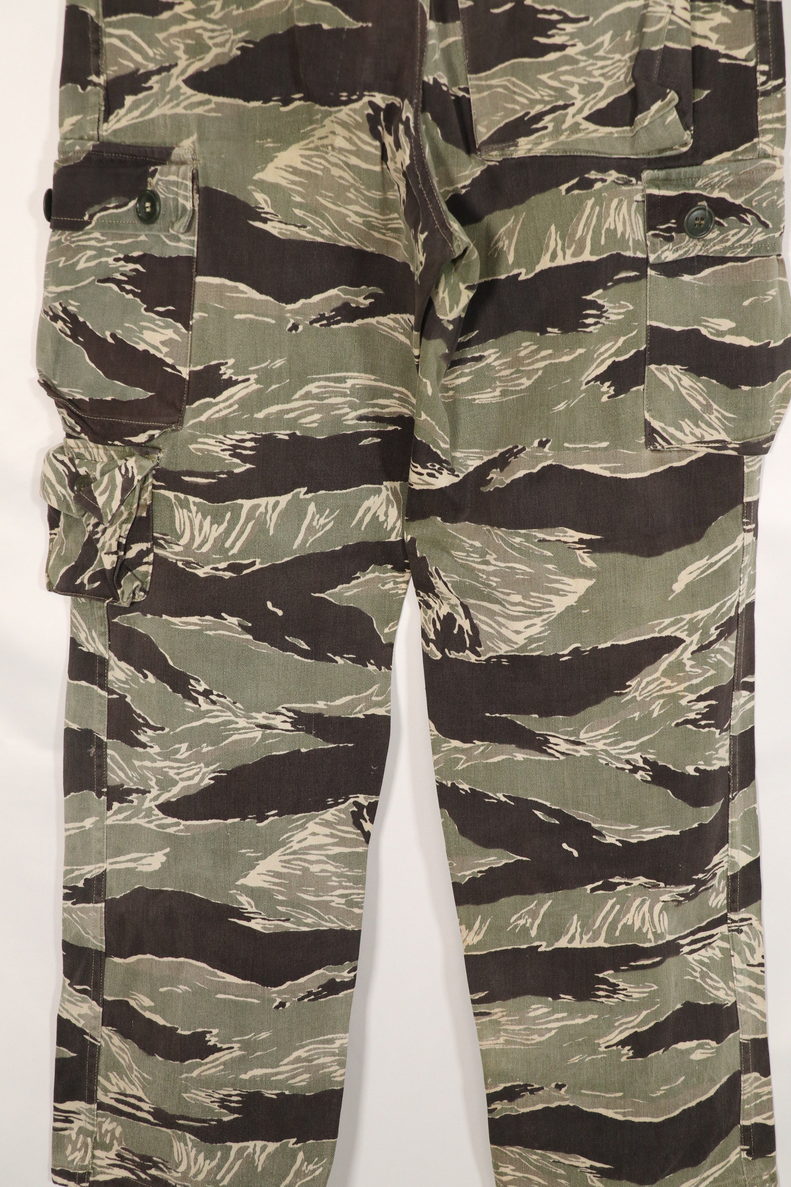 実物　沖縄タイガー　タイガーストライプ　パンツ　Asian Cut　褪色あり　A-Mサイズ