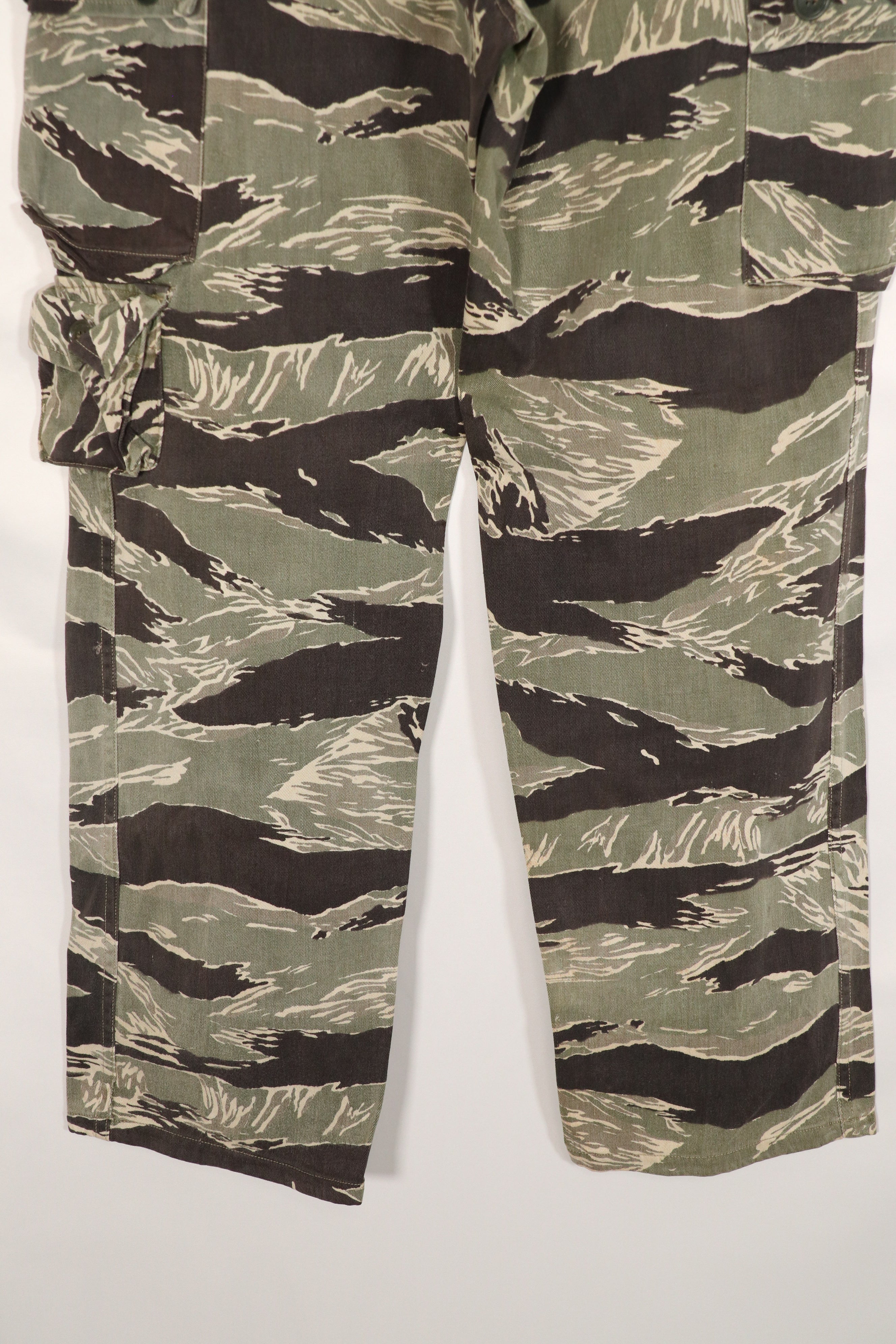 実物　沖縄タイガー　タイガーストライプ　パンツ　Asian Cut　褪色あり　A-Mサイズ